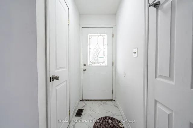Additional property image - 19 Winthrop Pl