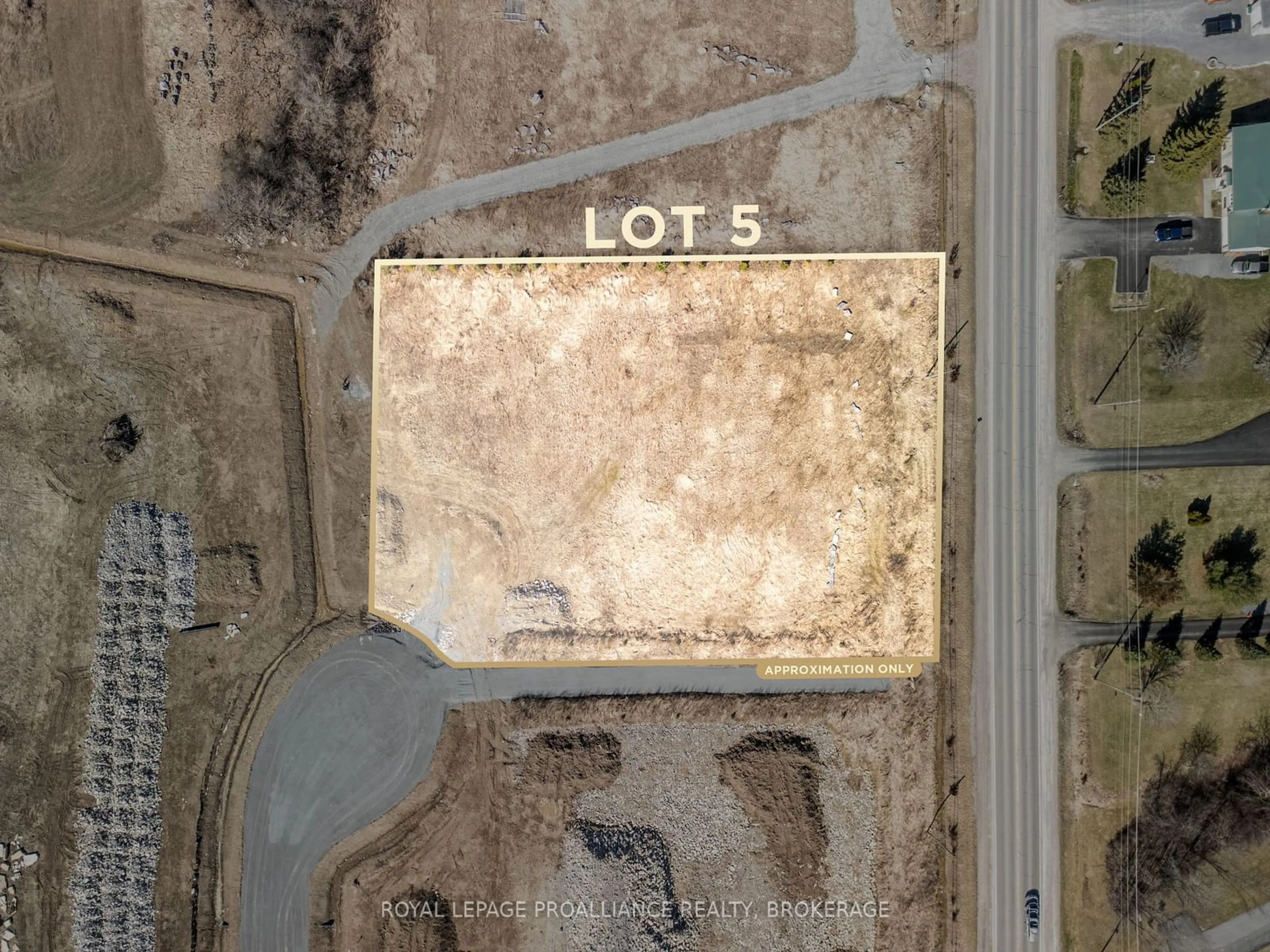 A pic from outside/outdoor area/front of a property/back of a property/a pic from drone, building for 202 Summerside Dr, South Frontenac Ontario K0H 1X0