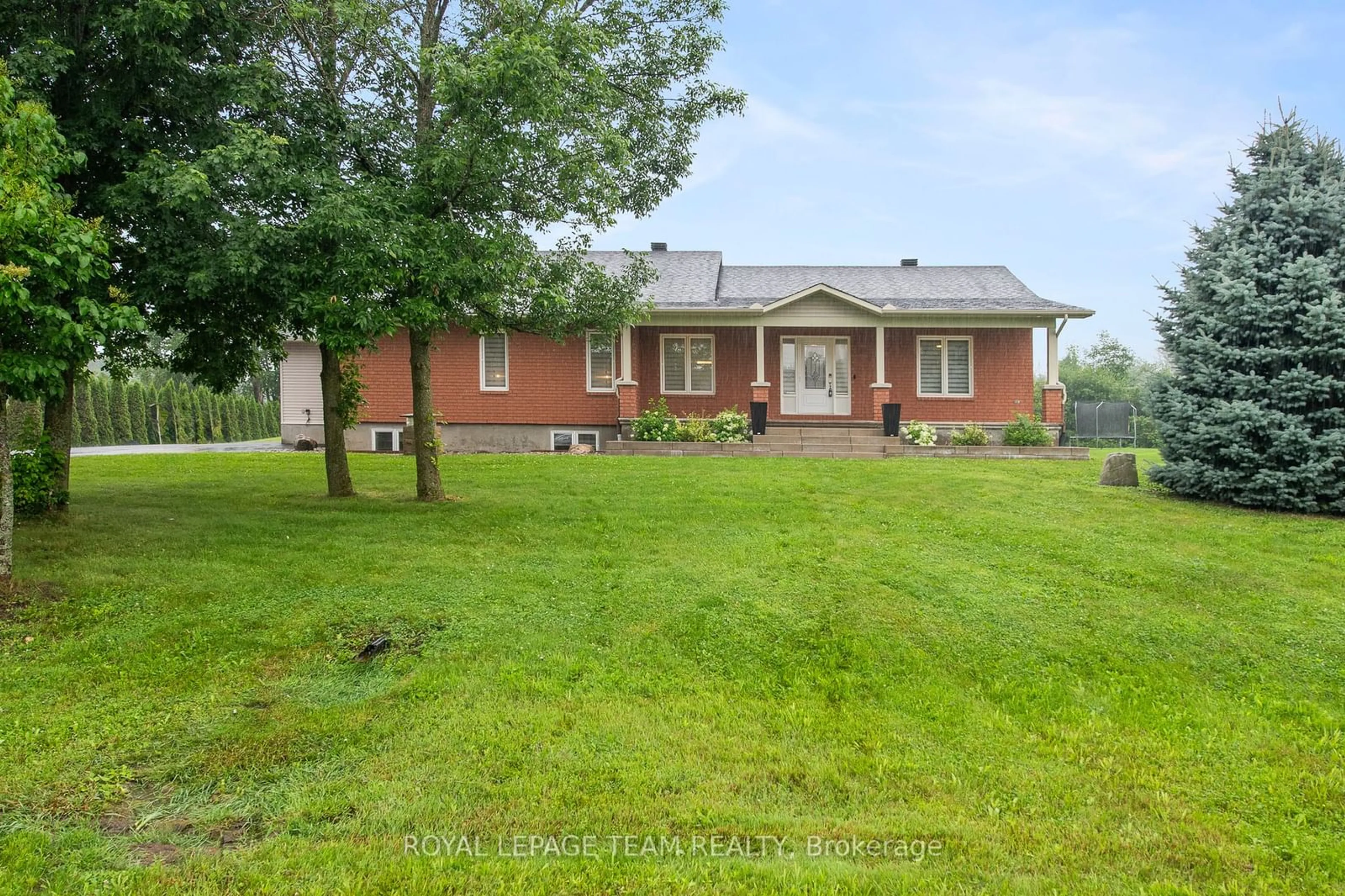 A pic from outside/outdoor area/front of a property/back of a property/a pic from drone, unknown for 2760 Johannes St, Greely - Metcalfe - Osgoode - Vernon and Area Ontario K0A 2P0