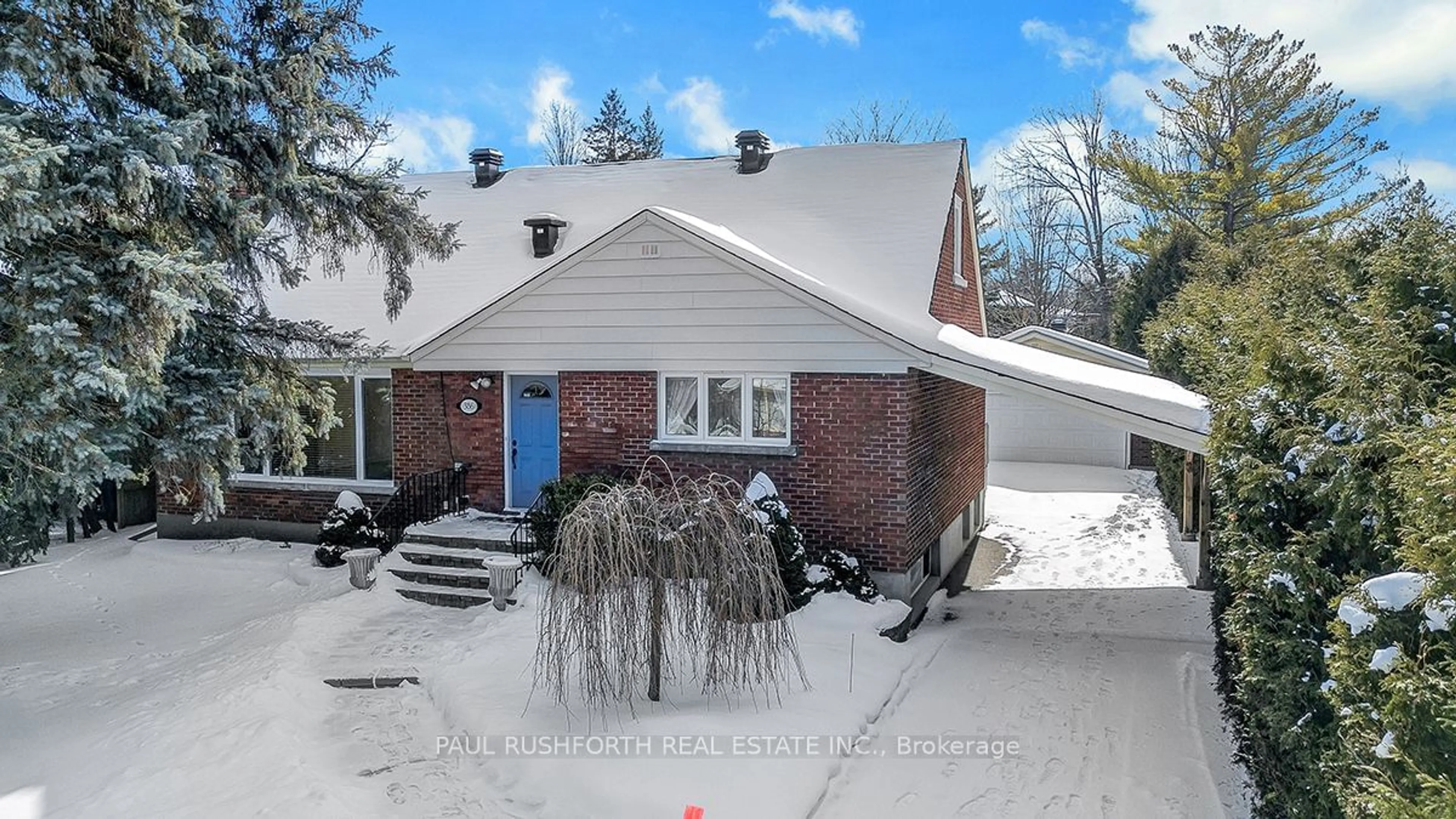 A pic from outside/outdoor area/front of a property/back of a property/a pic from drone, street for 386 Billings Ave, Alta Vista and Area Ontario K1H 5L6