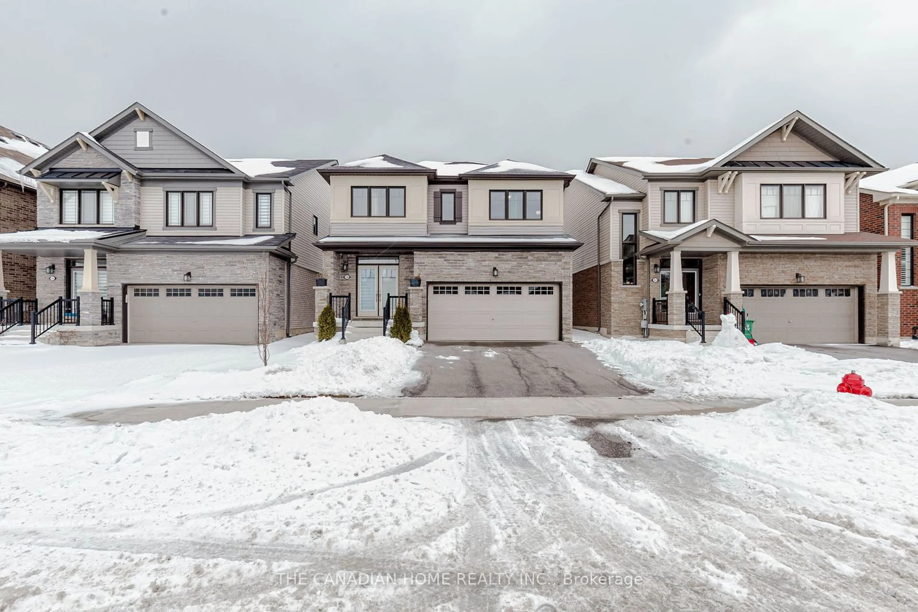 A pic from outside/outdoor area/front of a property/back of a property/a pic from drone, street for 256 BEDROCK Dr, Hamilton Ontario L8J 0M2