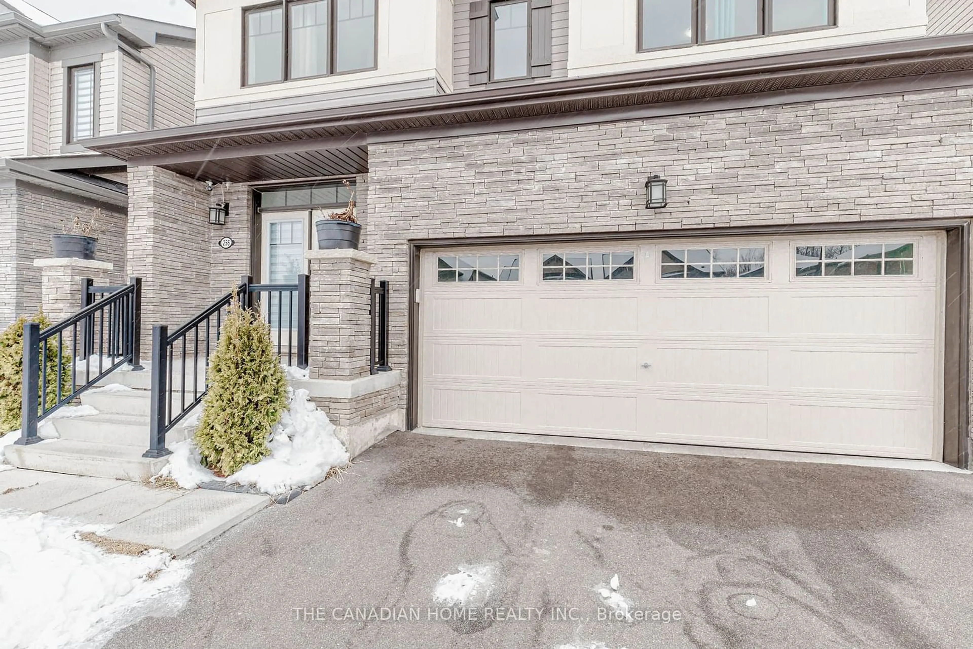 Unknown for 256 BEDROCK Dr, Hamilton Ontario L8J 0M2