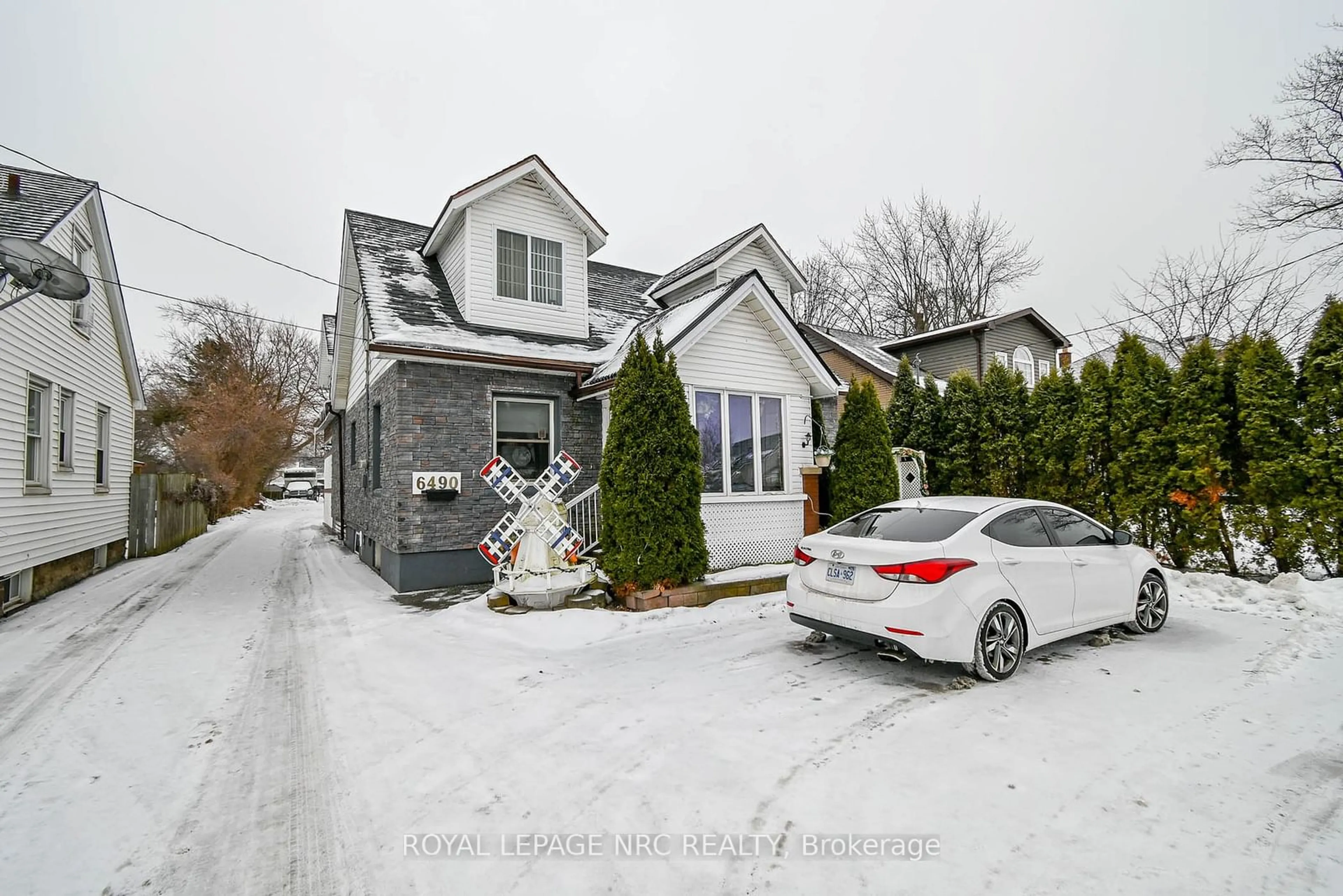 Unknown for 6490 Thorold Stone Rd, Niagara Falls Ontario L2J 1B3