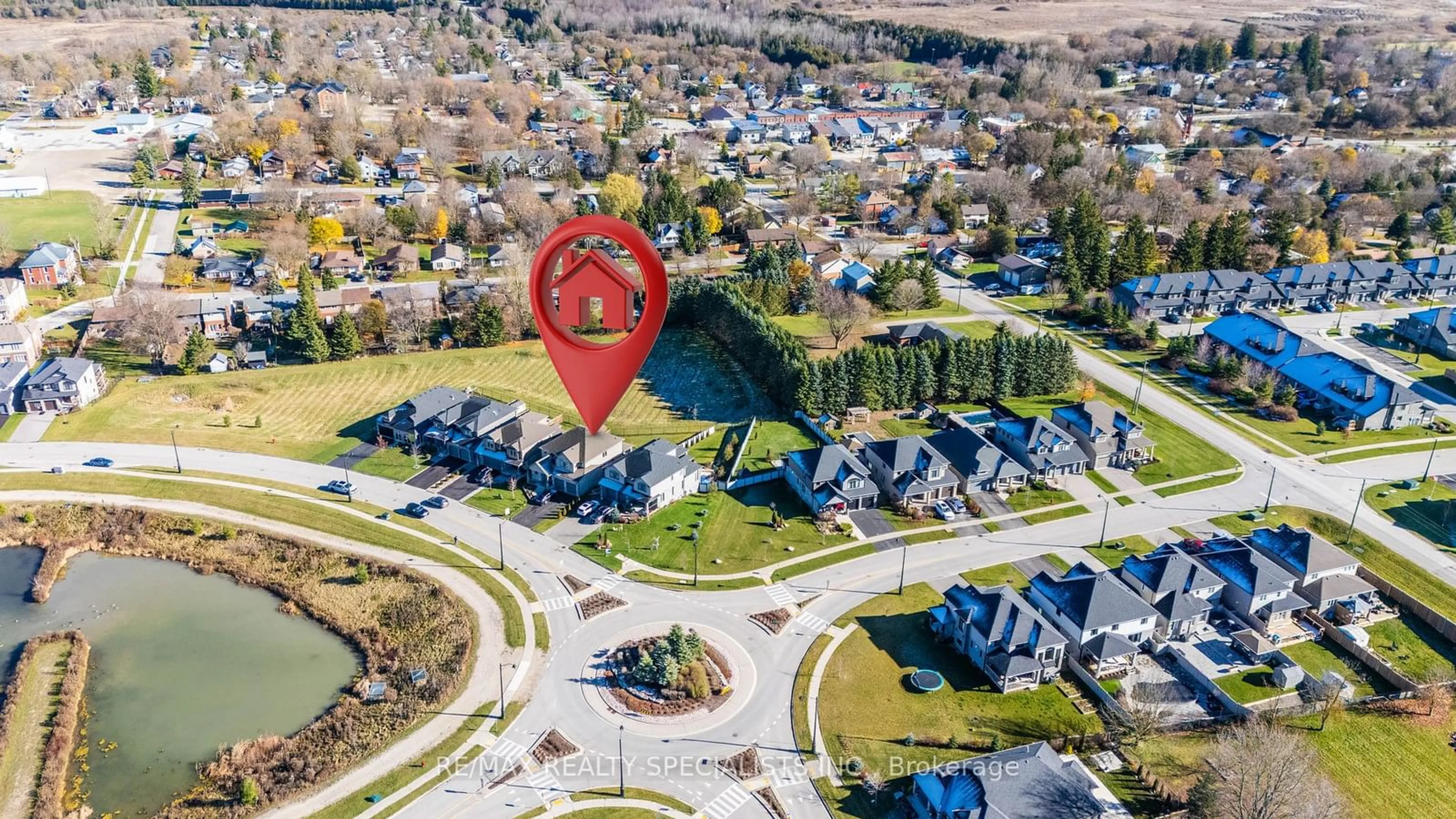 A pic from outside/outdoor area/front of a property/back of a property/a pic from drone, street for 19 Ritchie Dr, East Luther Grand Valley Ontario L9W 6W4