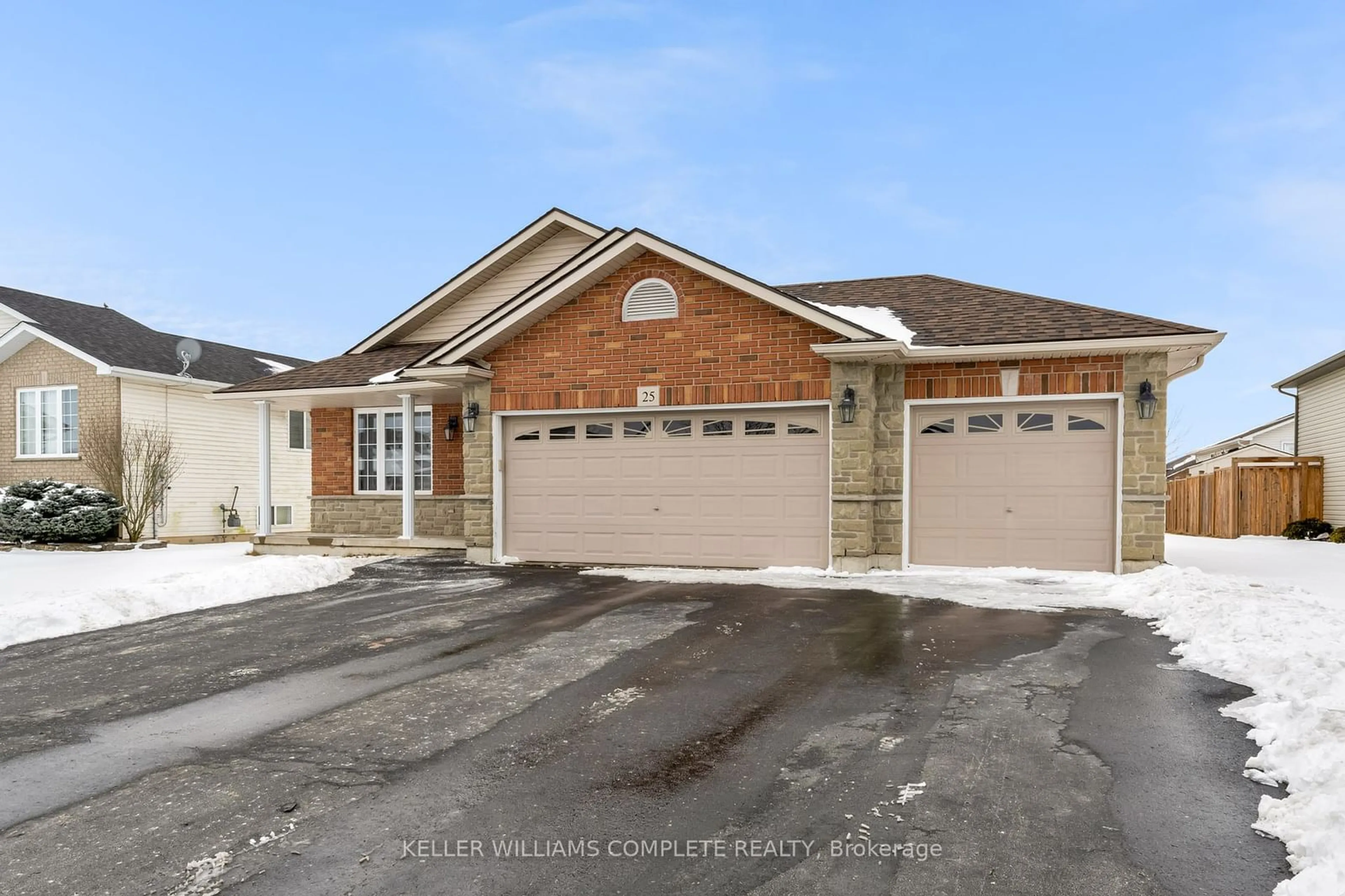 Home with brick exterior material, street for 25 Mapleview Dr, Haldimand Ontario N0A 1H0