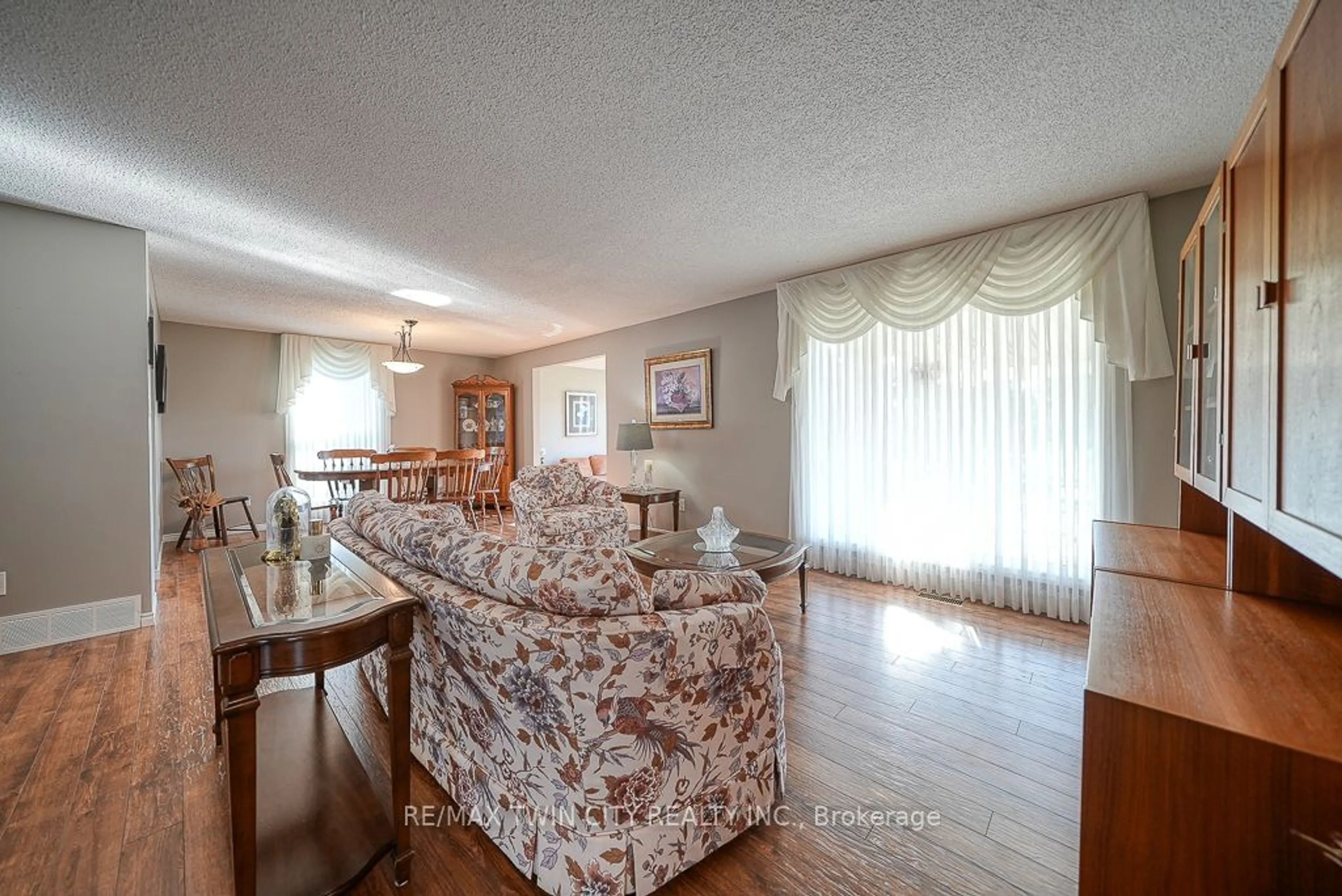 Dining room, unknown for 16 Garden Pl, Wilmot Ontario N3A 2E6