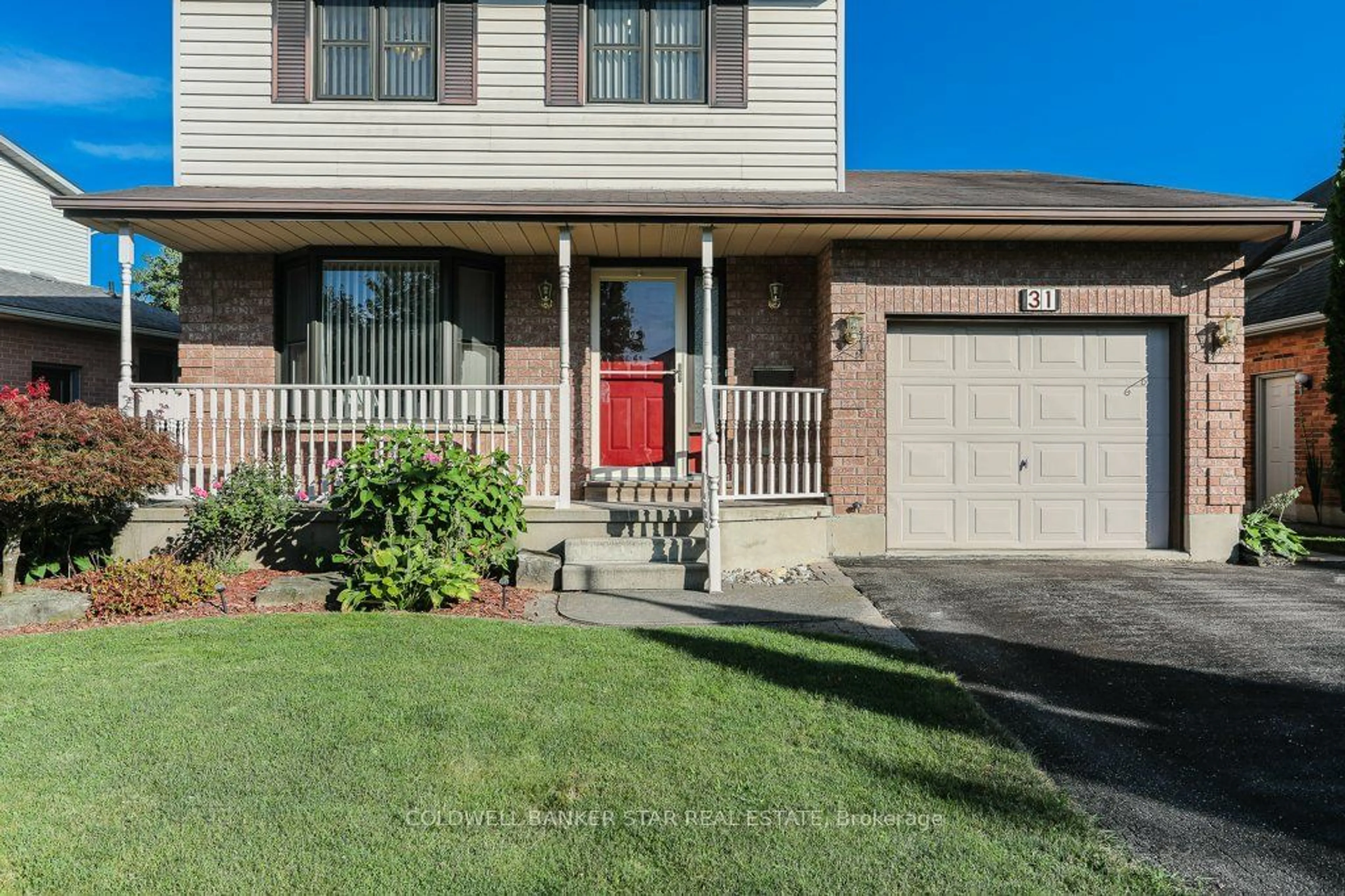 Home with brick exterior material, street for 31 SINCLAIR Cres, Aylmer Ontario N5H 3B7