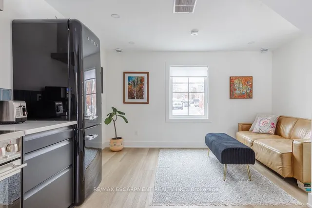 Additional property image - 45 PARK St