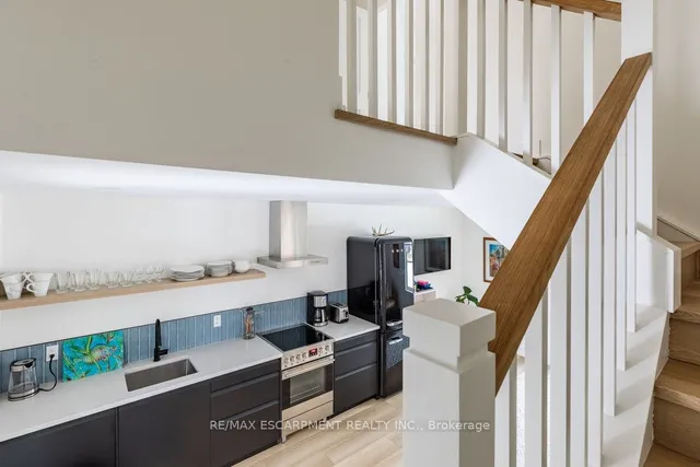 Additional property image - 45 PARK St