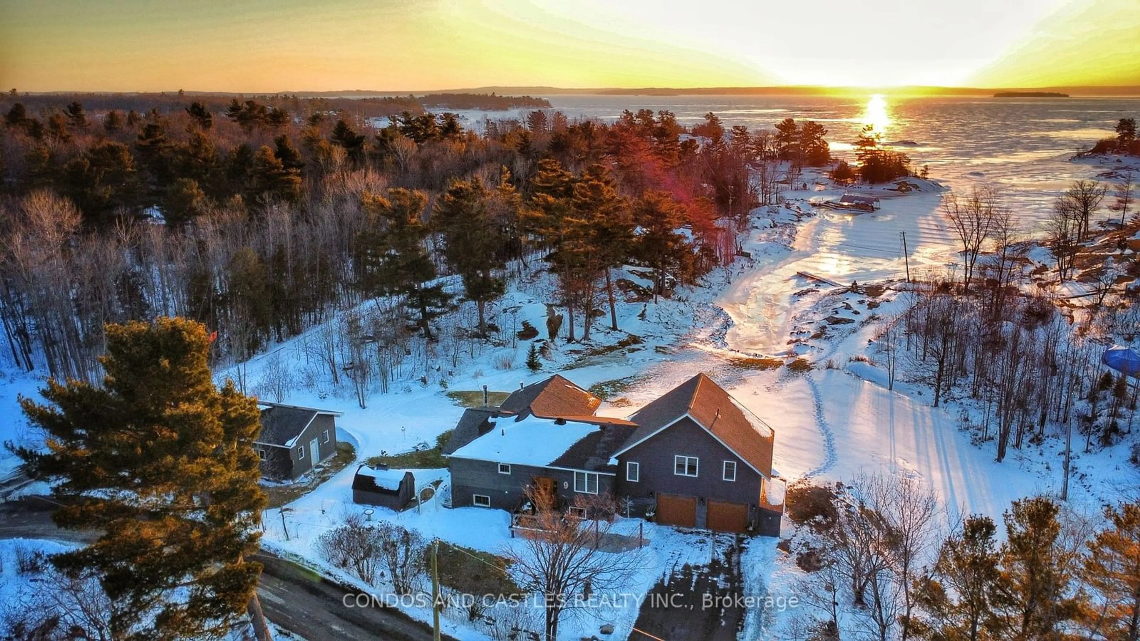 A pic from outside/outdoor area/front of a property/back of a property/a pic from drone, water/lake/river/ocean view for 9 Osprey Way, Georgian Bay Ontario L0K 1S0