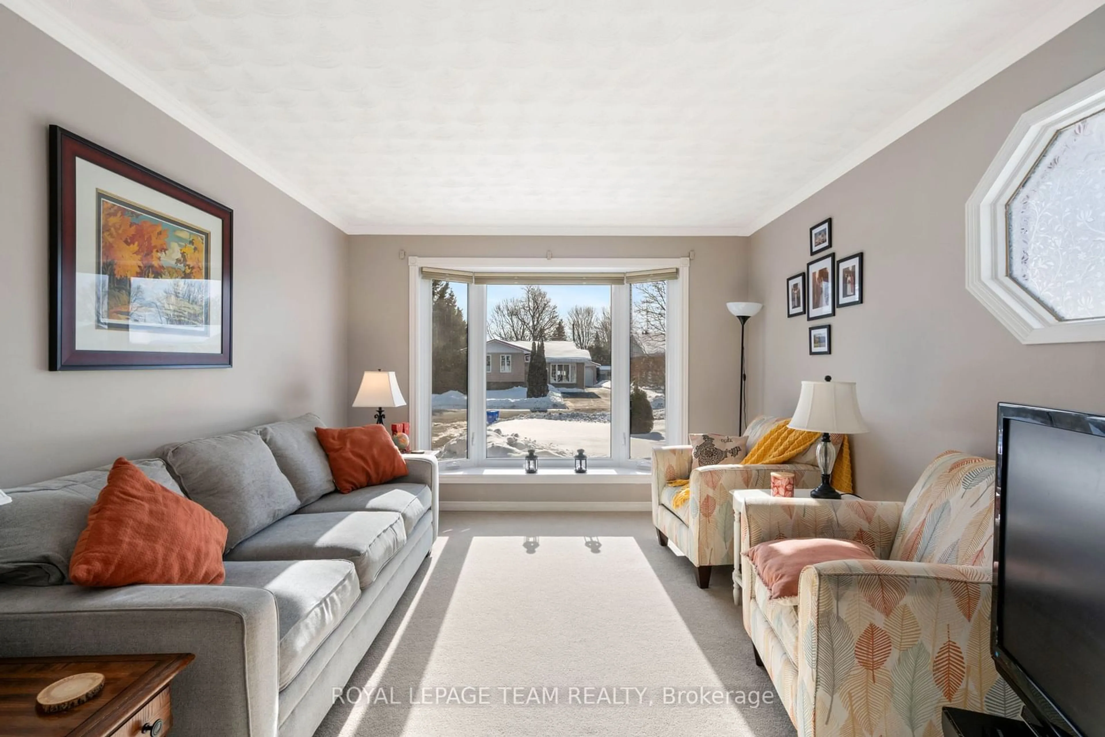 Living room with furniture, unknown for 10 Louden Terr, South Dundas Ontario K0C 1X0