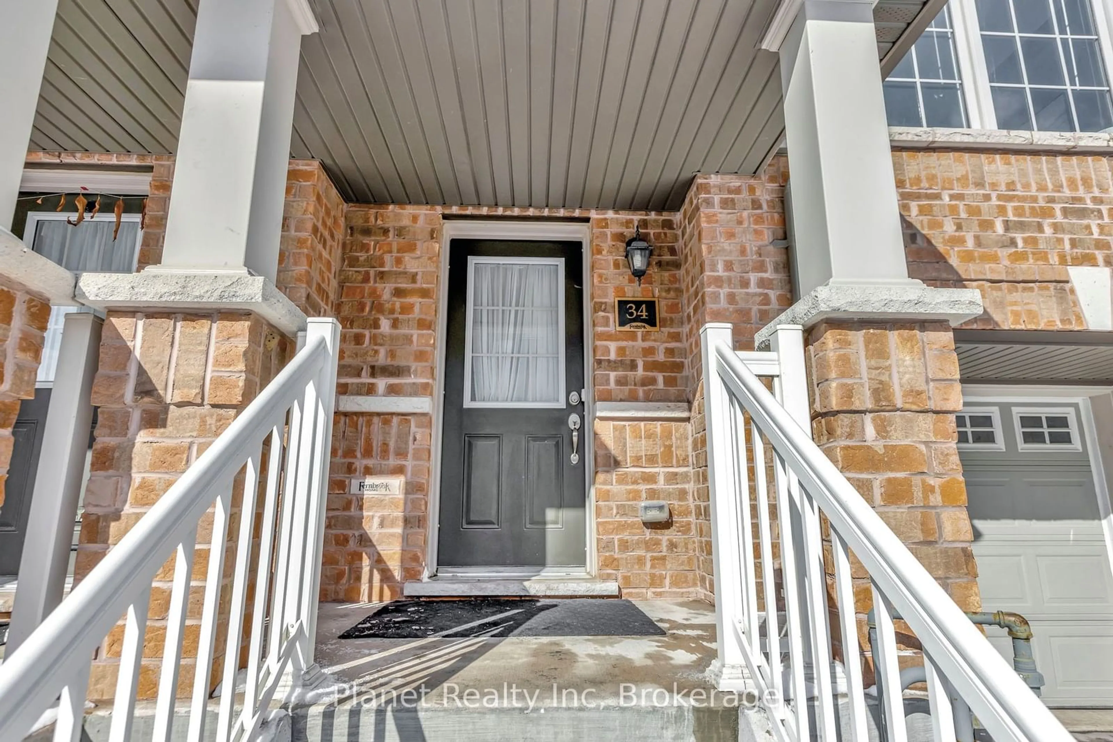 Indoor entryway for 470 Linden Dr #34, Cambridge Ontario N3H 5L5