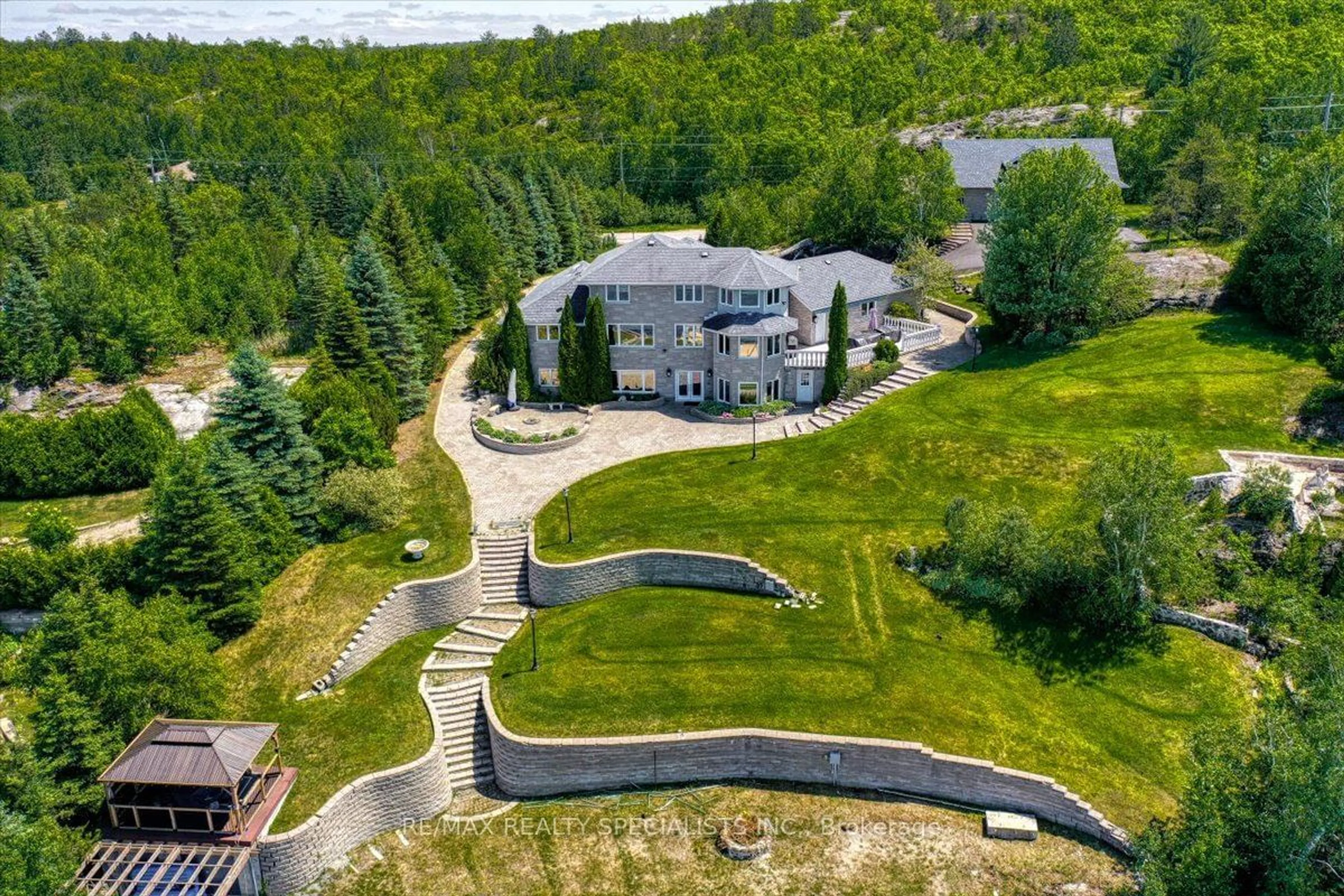 A pic from outside/outdoor area/front of a property/back of a property/a pic from drone, mountain view for 1720 South Lane Rd, Greater Sudbury Ontario P3G 1N8