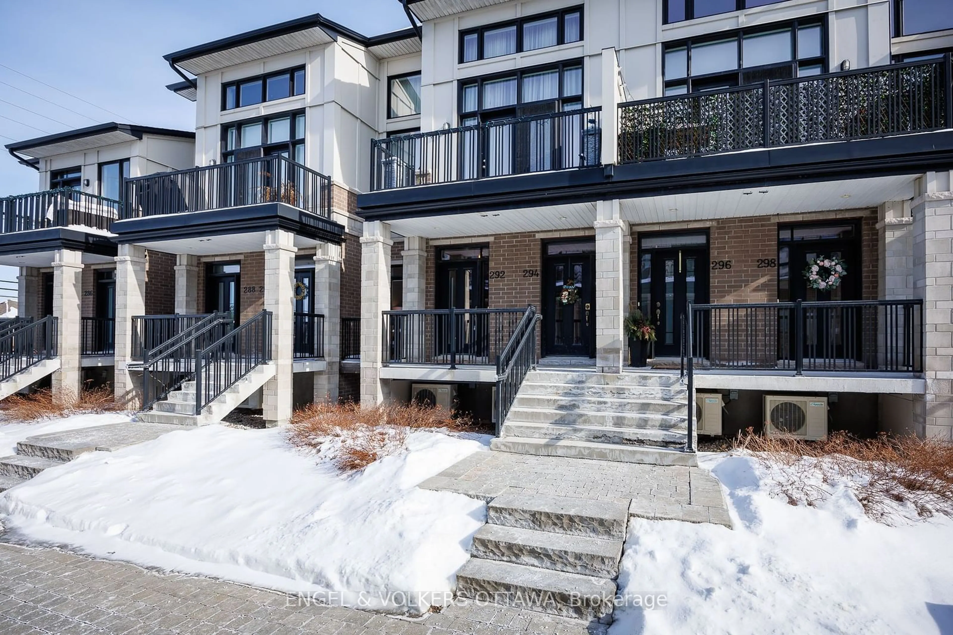 Patio, street for 292 Pembina Private Pt #101, Blossom Park - Airport and Area Ontario K4M 0G7