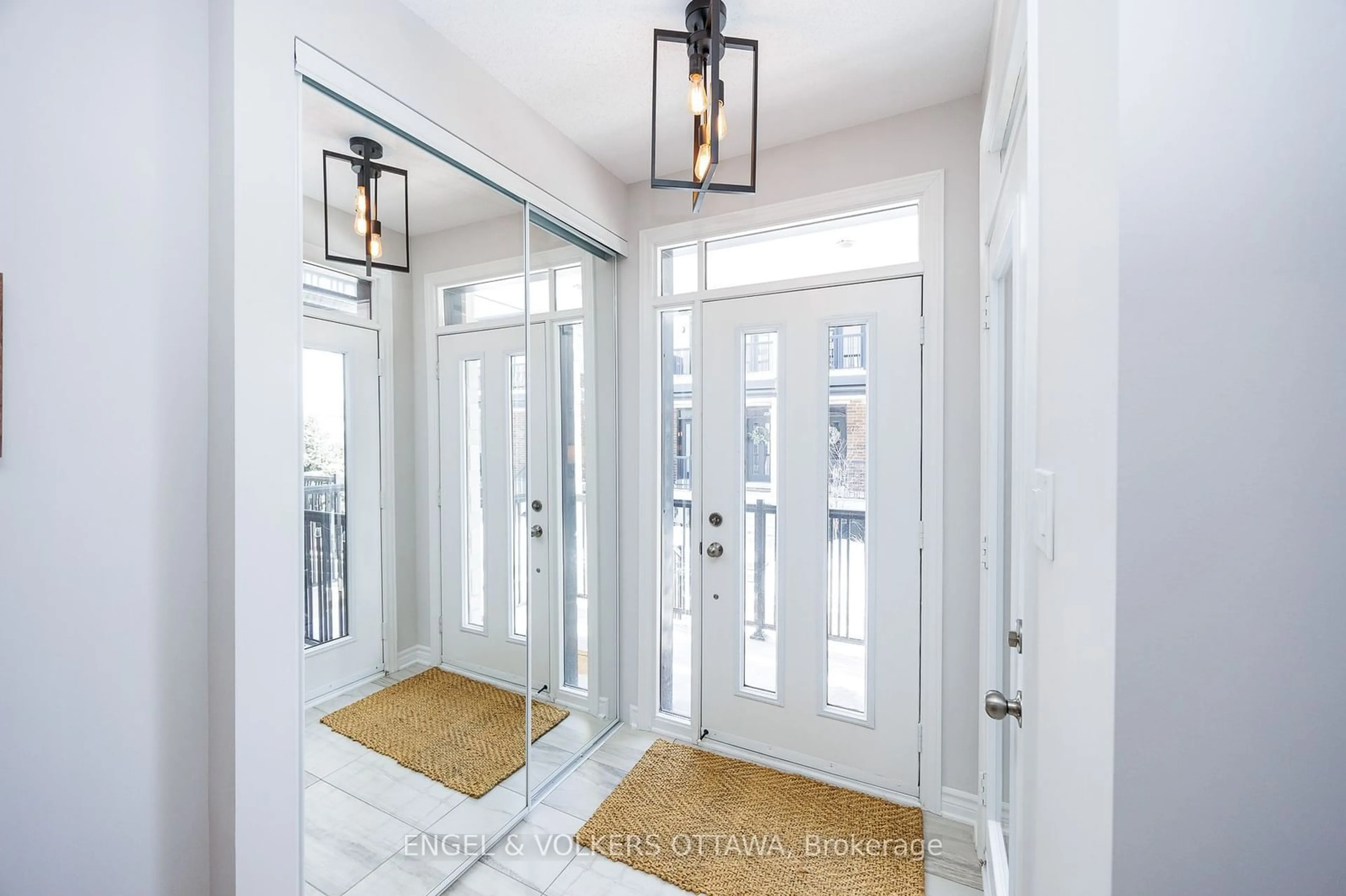 Indoor entryway for 292 Pembina Private Pt #101, Blossom Park - Airport and Area Ontario K4M 0G7