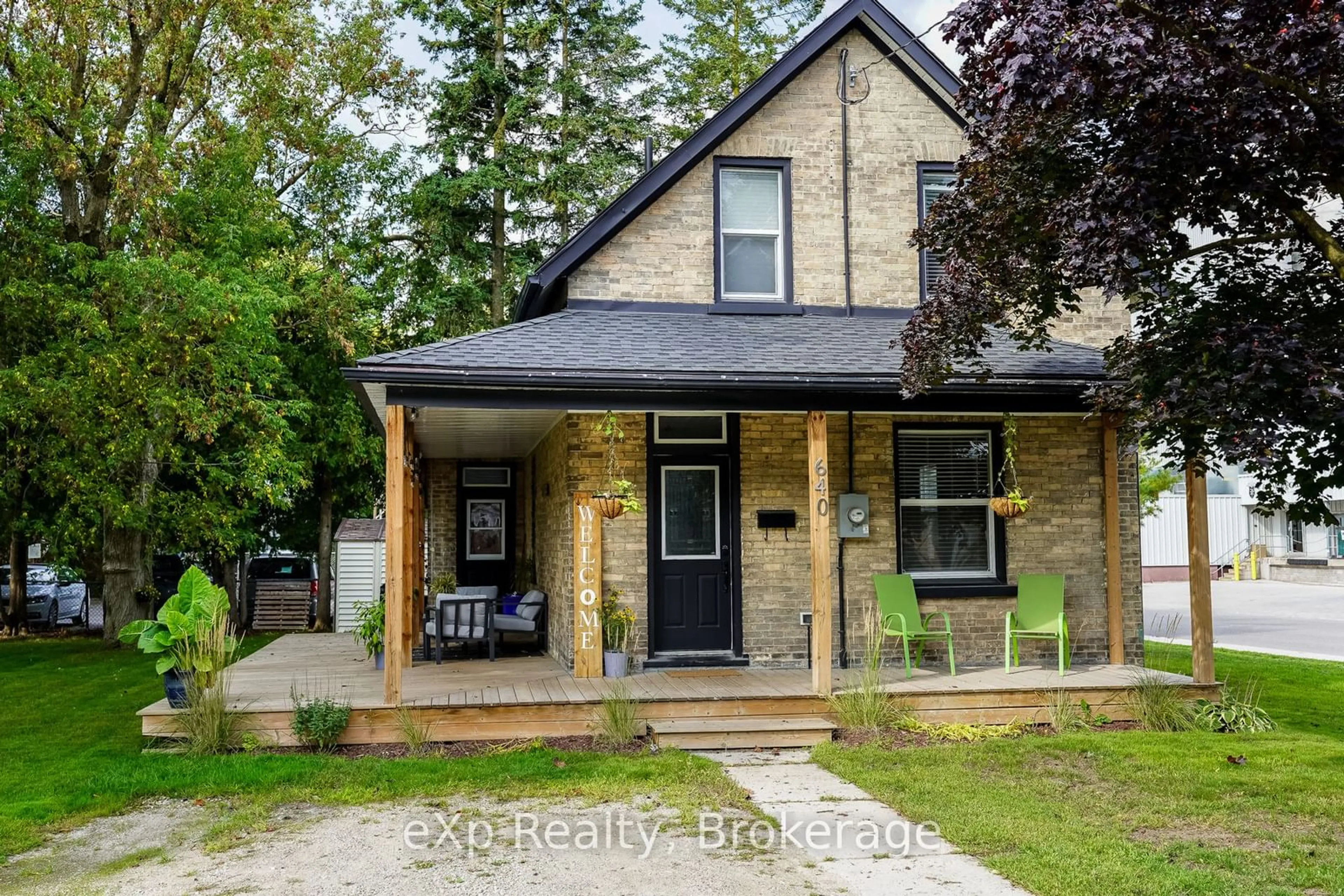 Home with brick exterior material, street for 640 8th Ave, Hanover Ontario N4N 2L3