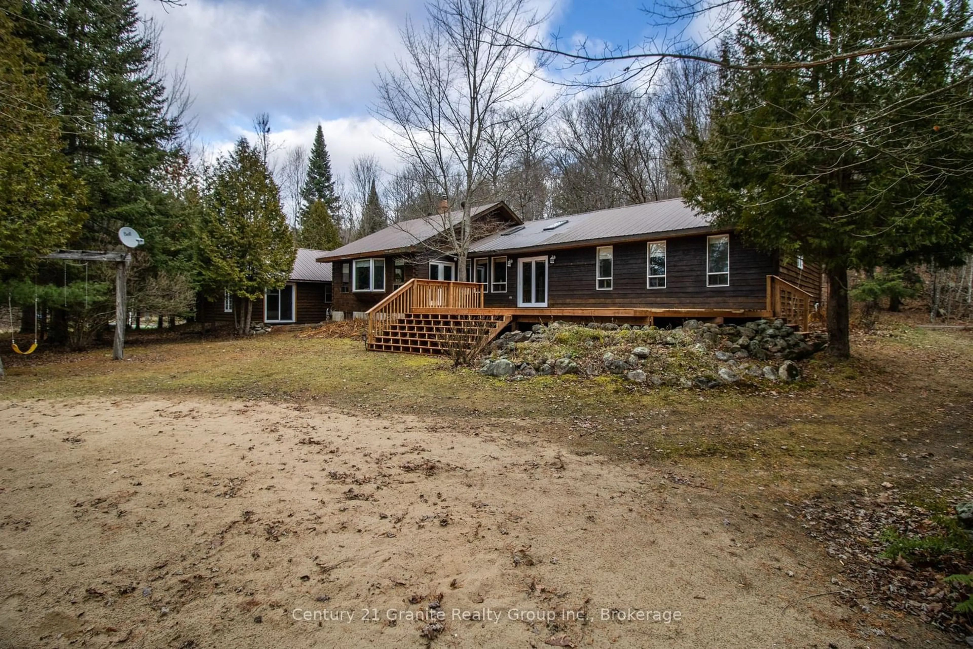 A pic from outside/outdoor area/front of a property/back of a property/a pic from drone, unknown for 1054 The Narrows Tr, Minden Hills Ontario K0M 2K0