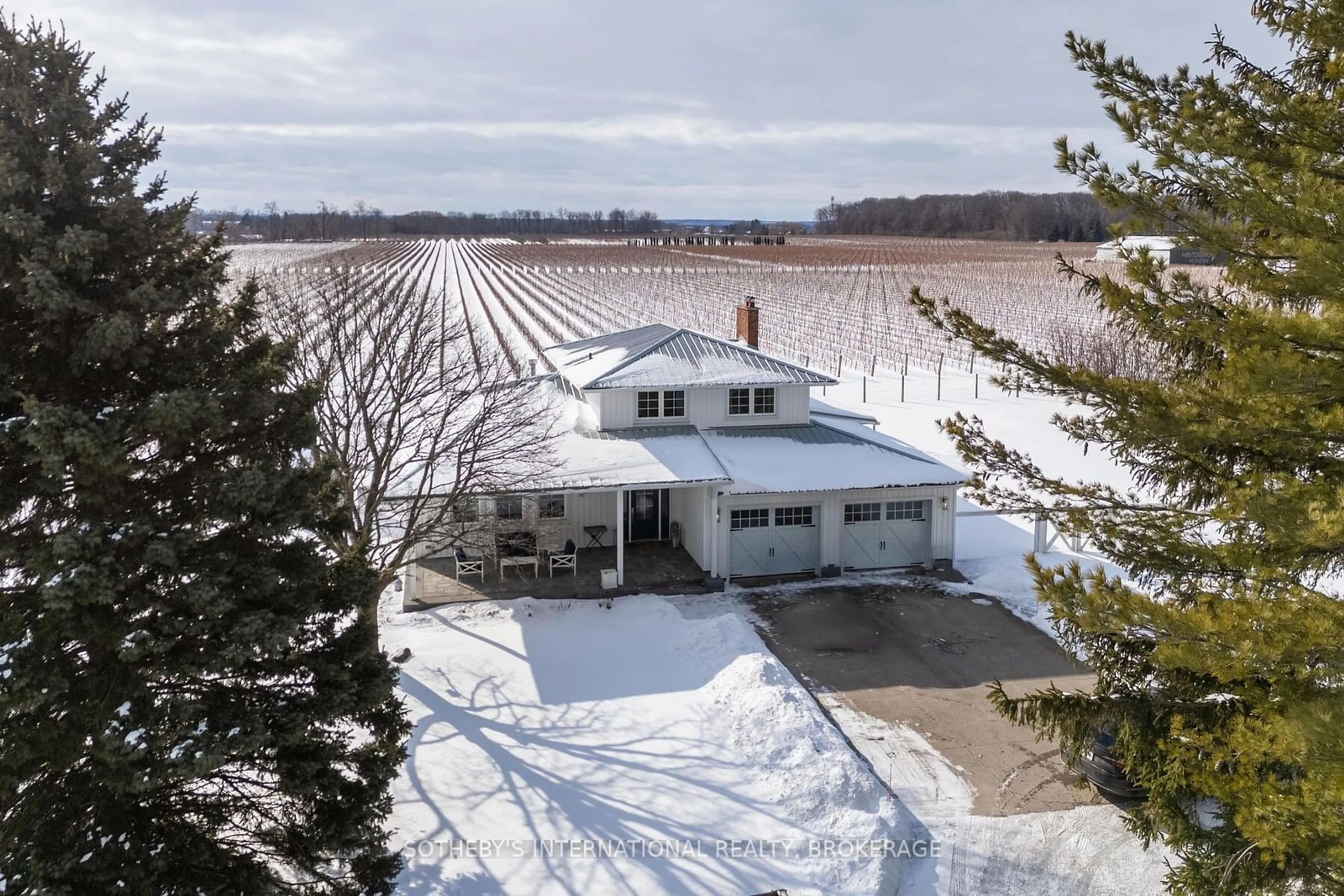 A pic from outside/outdoor area/front of a property/back of a property/a pic from drone, water/lake/river/ocean view for 1219 Lakeshore Rd, Niagara-on-the-Lake Ontario L0S 1J0