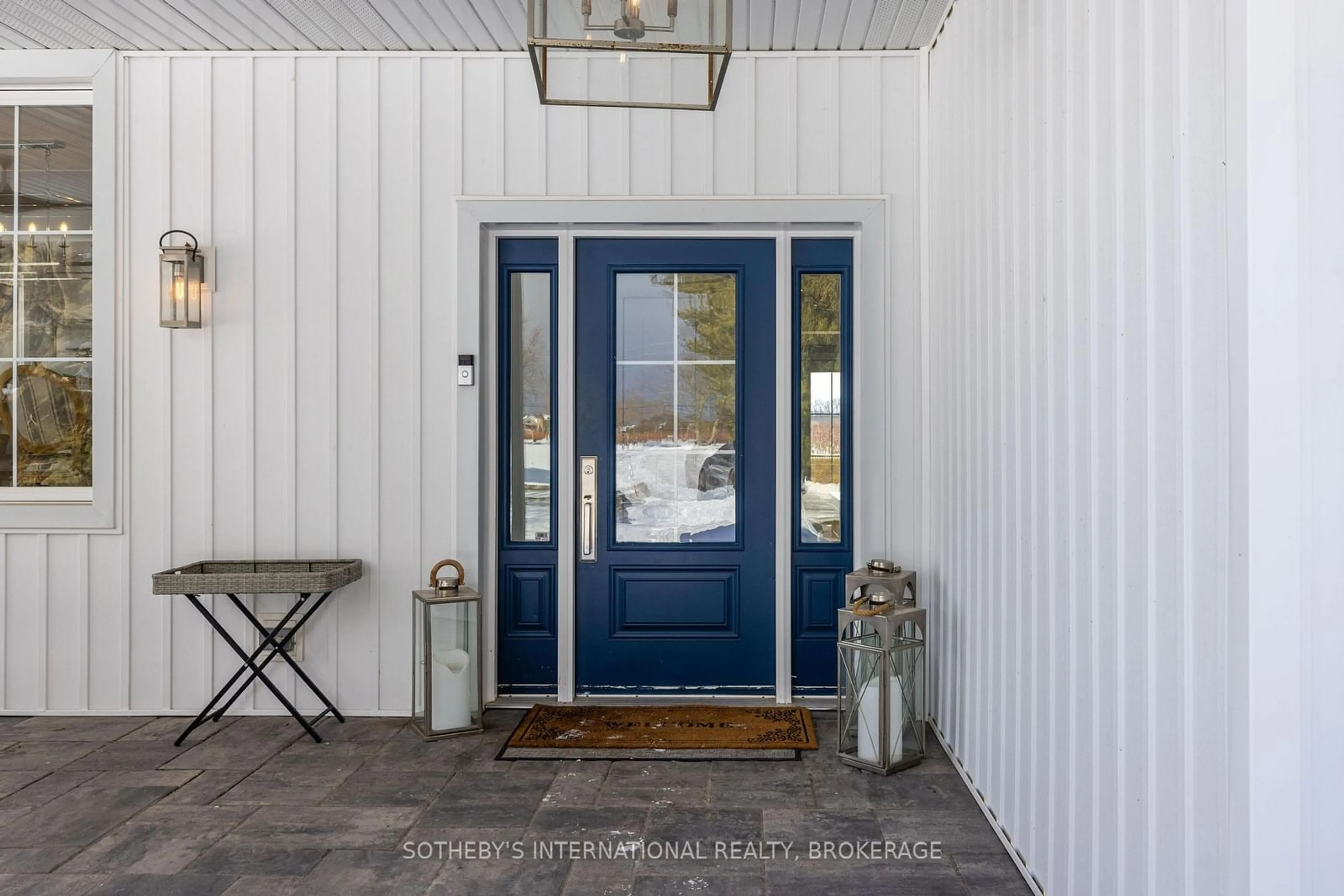 Indoor entryway for 1219 Lakeshore Rd, Niagara-on-the-Lake Ontario L0S 1J0