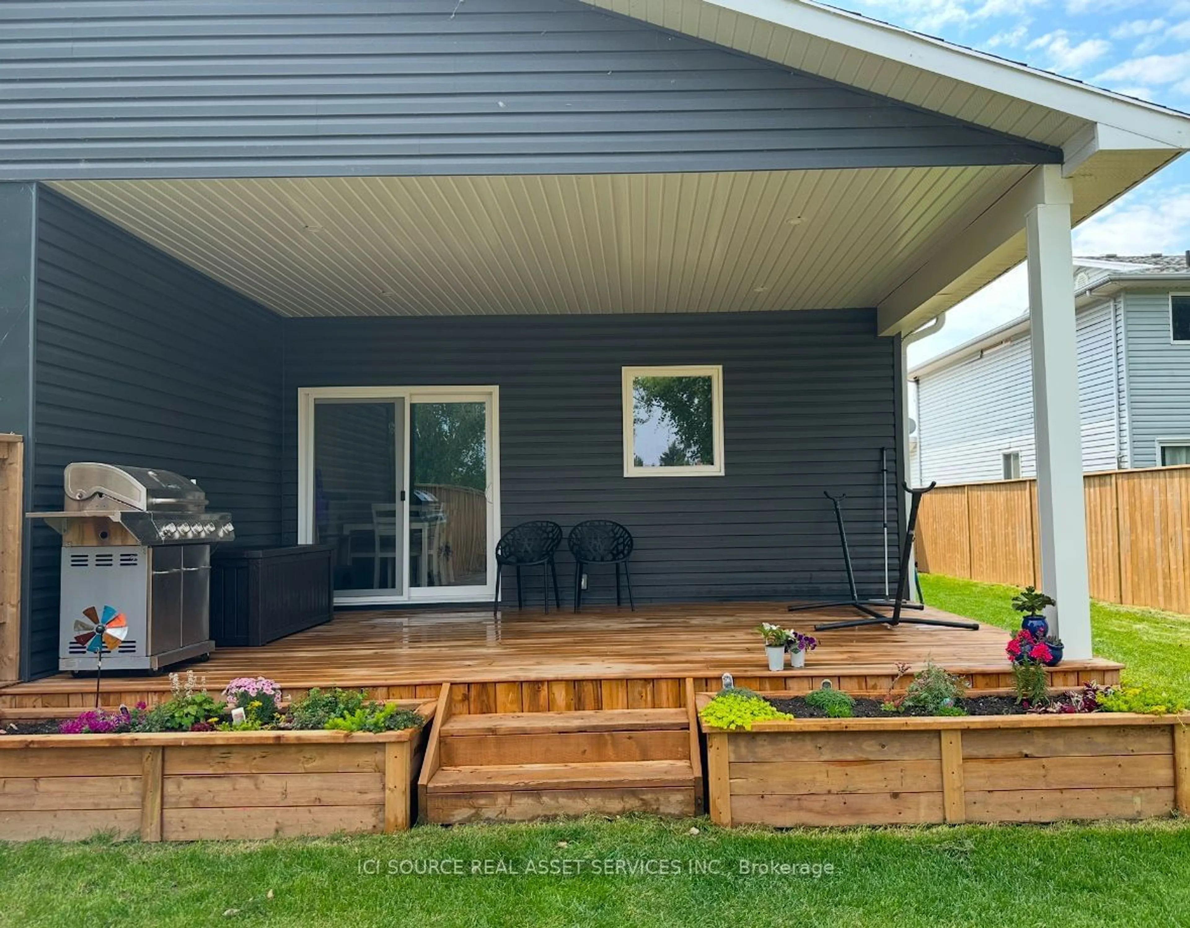 Patio, street for 317 Bethel Rd, Chatham-Kent Ontario N8A 5H1