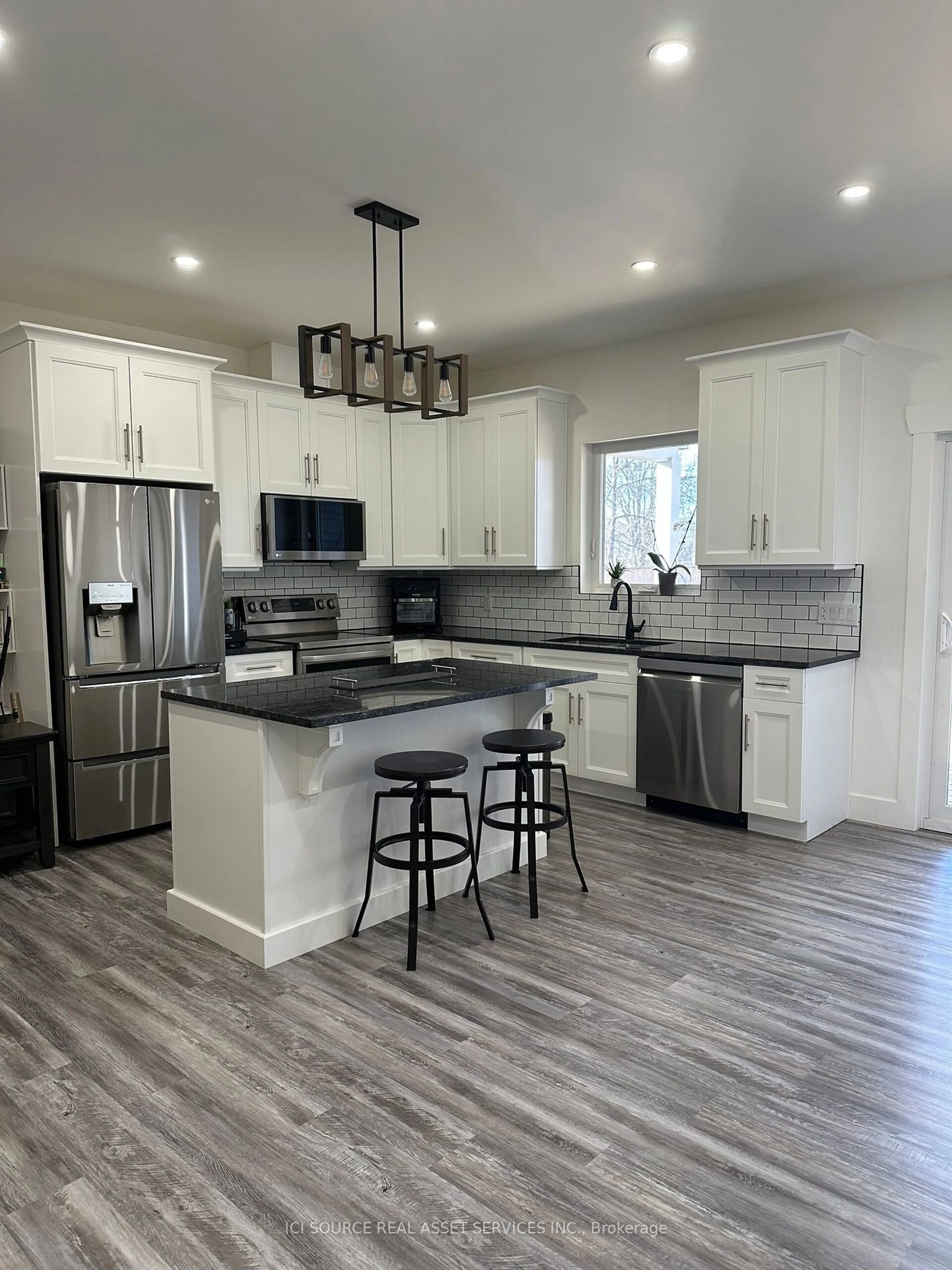 Open concept kitchen, unknown for 317 Bethel Rd, Chatham-Kent Ontario N8A 5H1