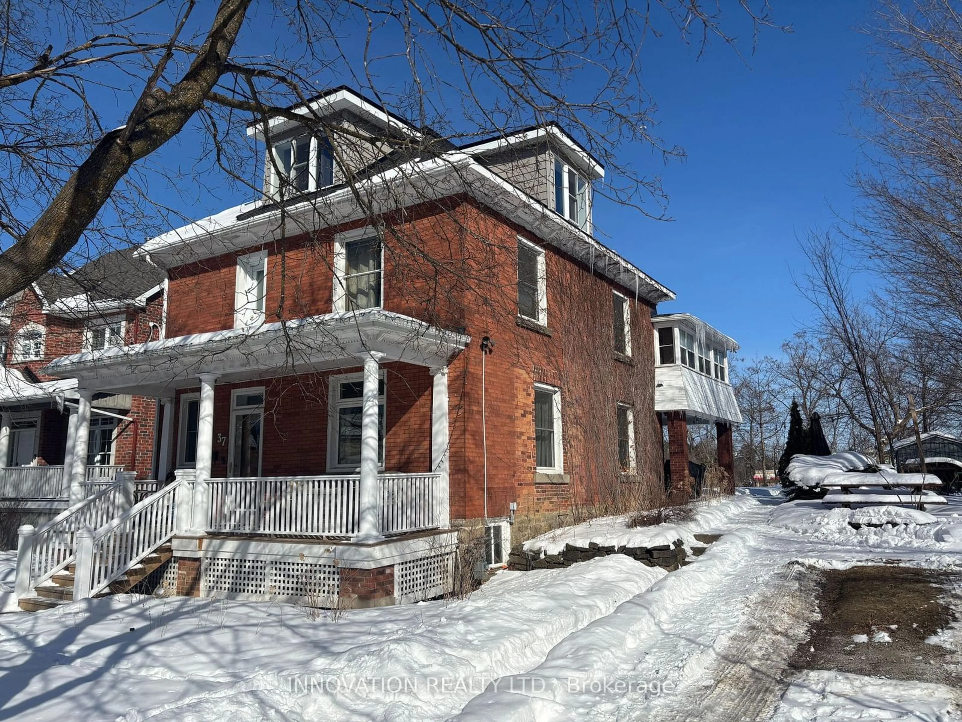 Home with brick exterior material, building for 37 MCARTHUR Ave, Carleton Place Ontario K7C 2W1