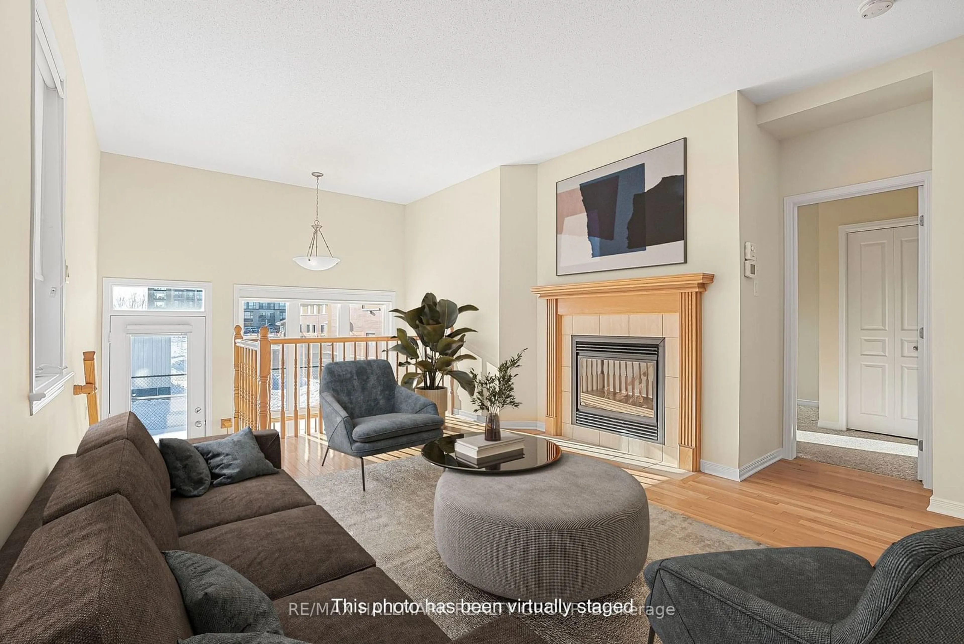 Living room with furniture, unknown for 286 Harthill Way, Barrhaven Ontario K2J 0P3