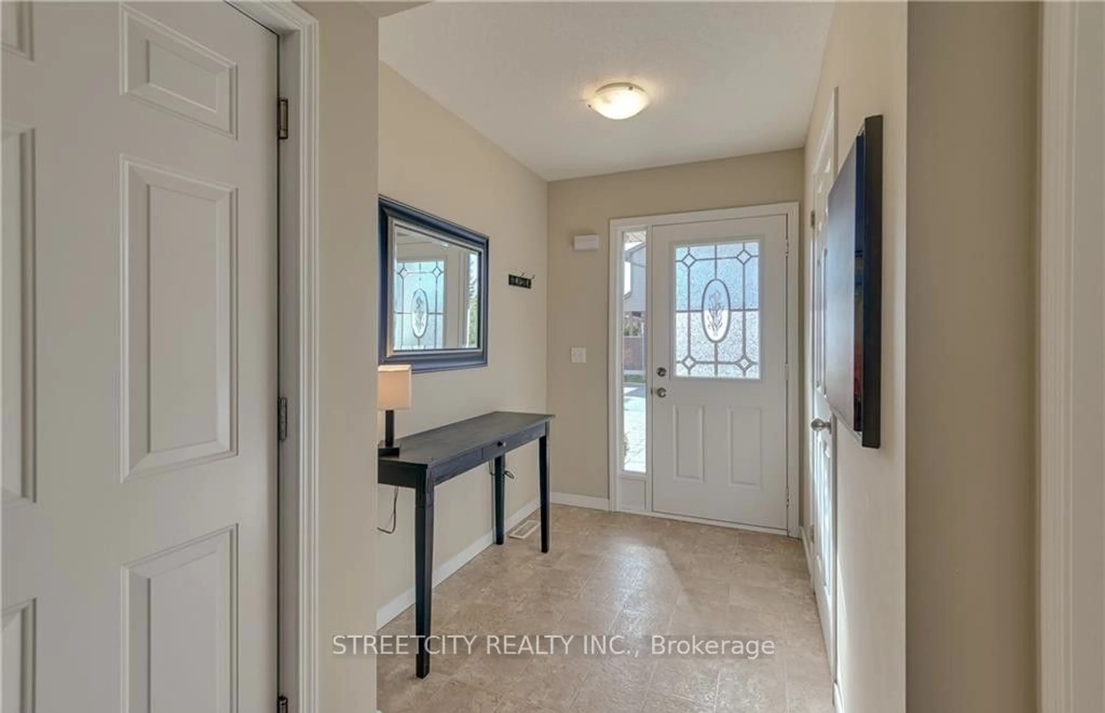 Indoor entryway for 2635 Bateman Tr #28, London Ontario N6L 0B1