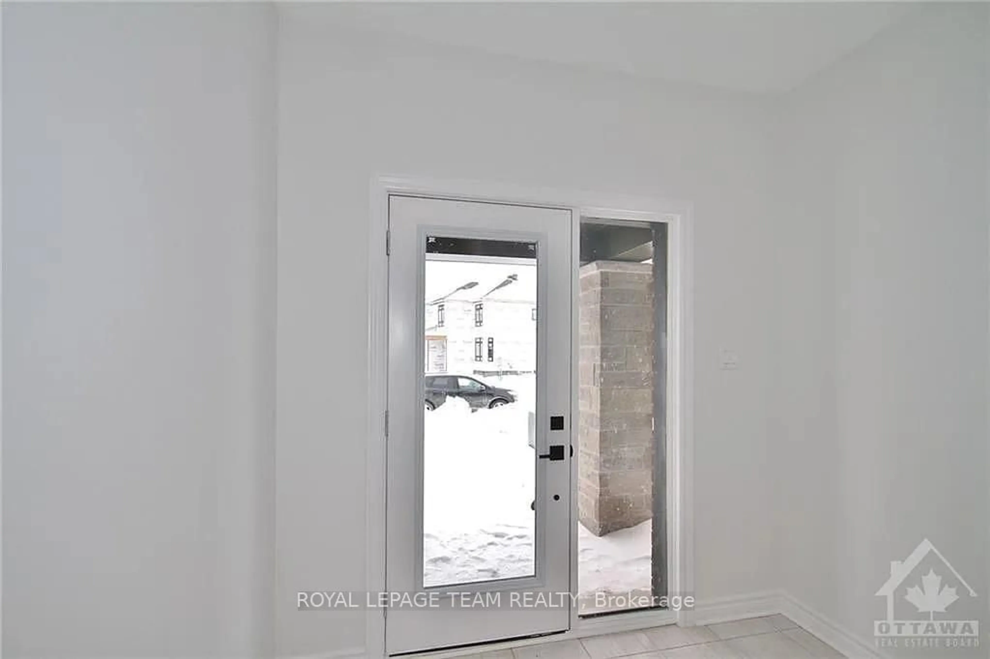 Indoor entryway for 1010 Brian Good Ave, Ottawa Ontario K4M 0R3