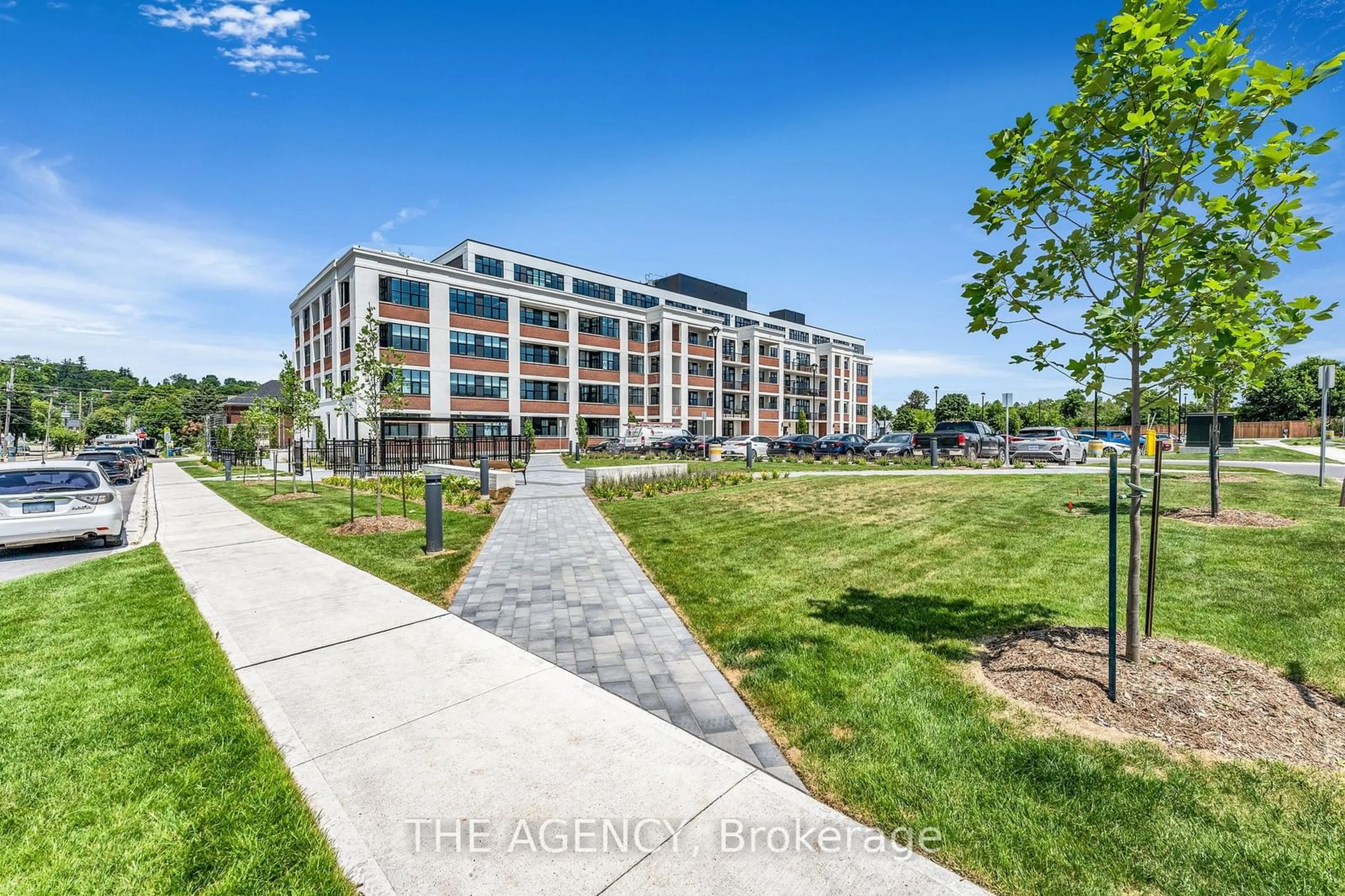 A pic from outside/outdoor area/front of a property/back of a property/a pic from drone, street for 120 HURON St #421, Guelph Ontario N1E 0T8