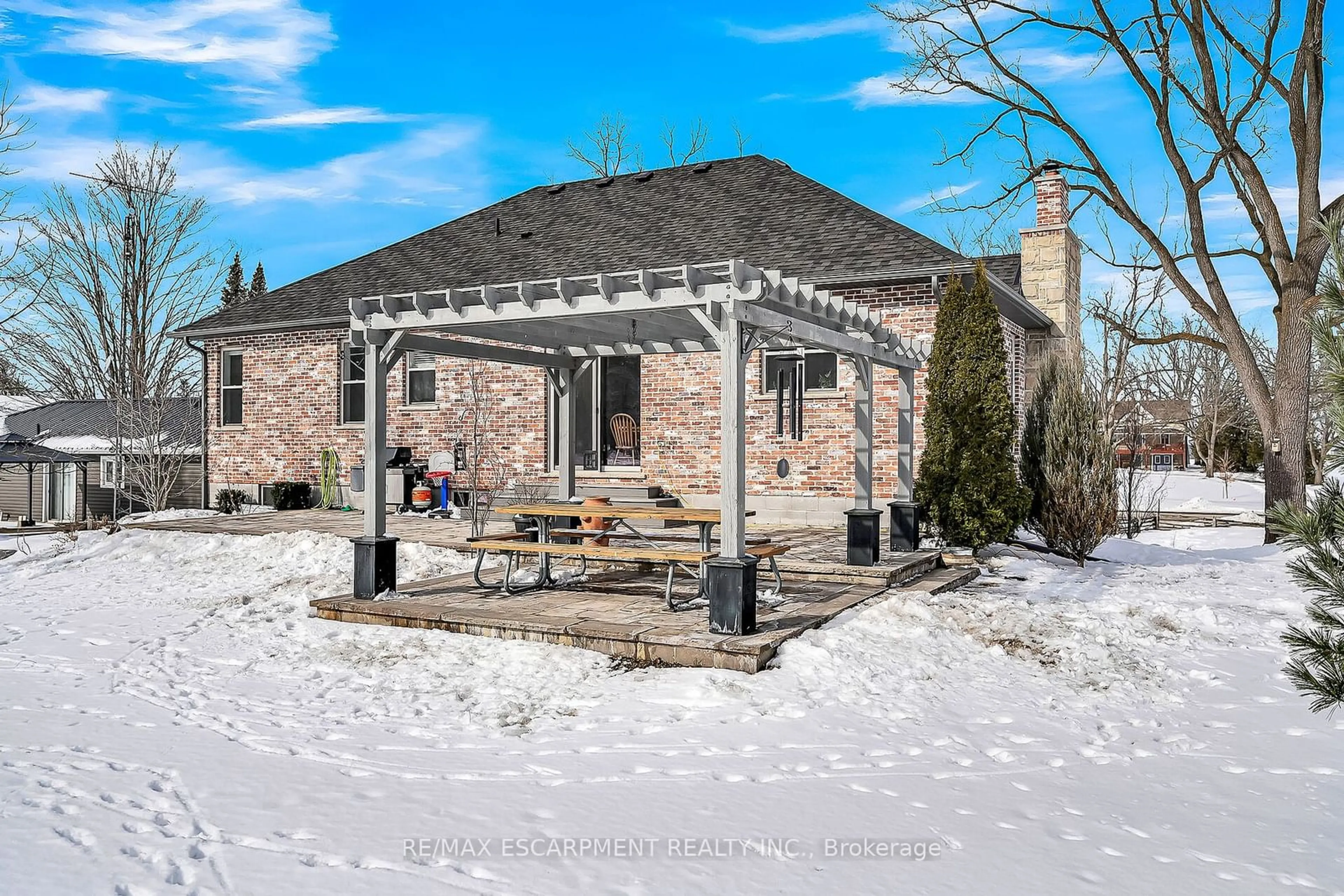 Patio, street for 466 Conc 14 Walpole Rd, Haldimand Ontario N0A 1H0