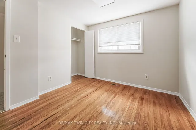 Additional property image - 122 FOREST GLEN Cres