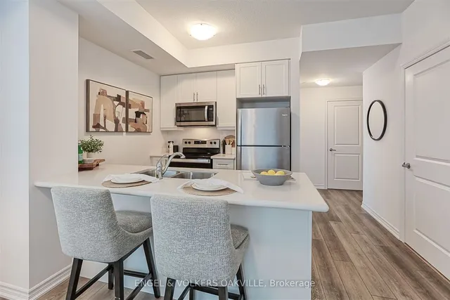 Additional property image - 460 Dundas St Unit 611