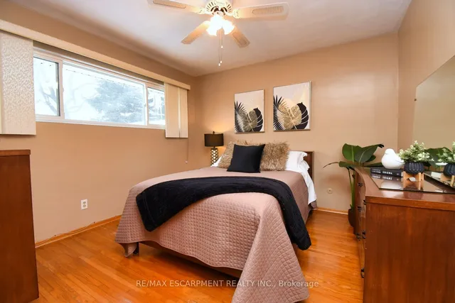 Additional property image - 40 SEELEY Ave