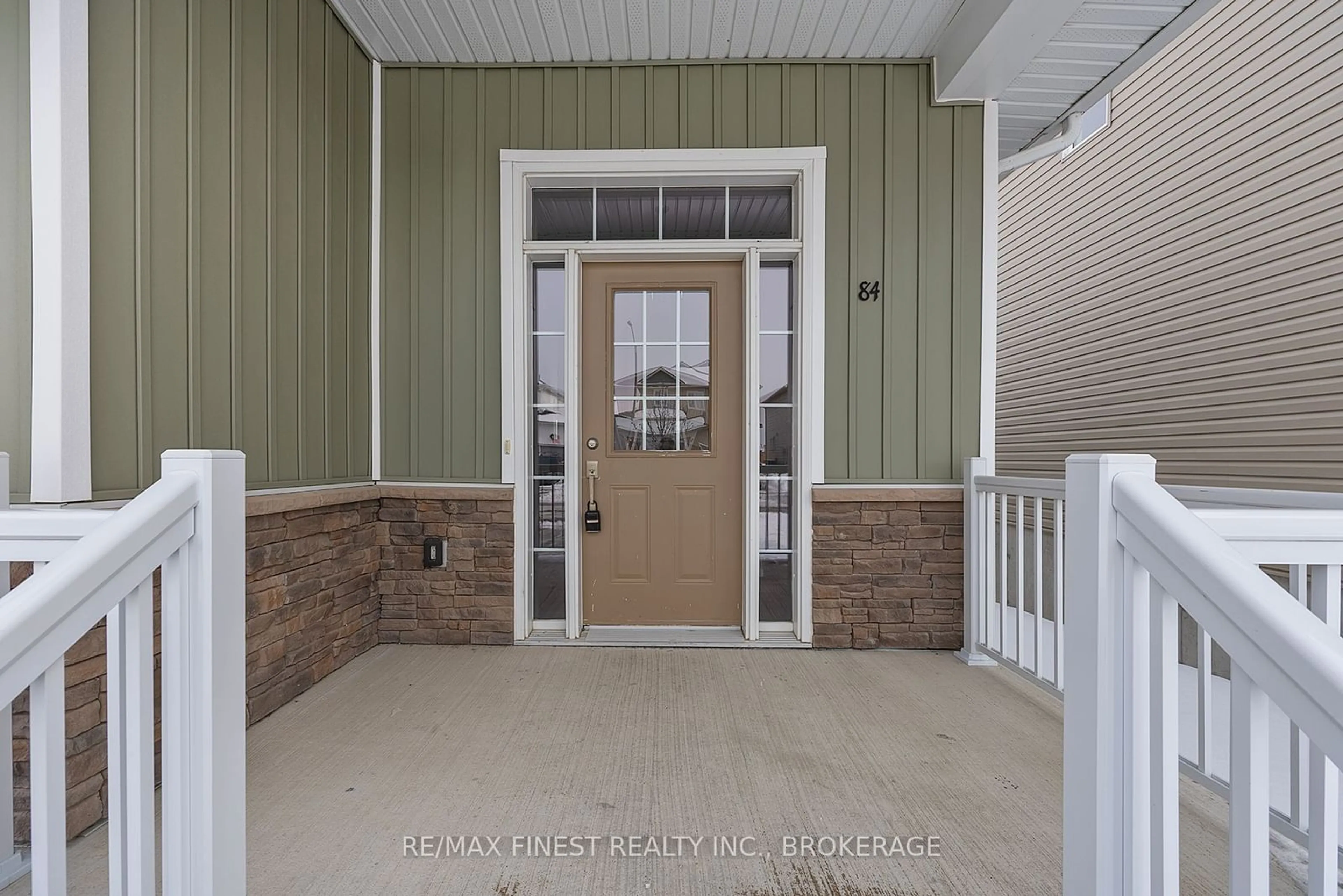 Indoor entryway for 84 Brennan Cres, Loyalist Ontario K0H 2H0