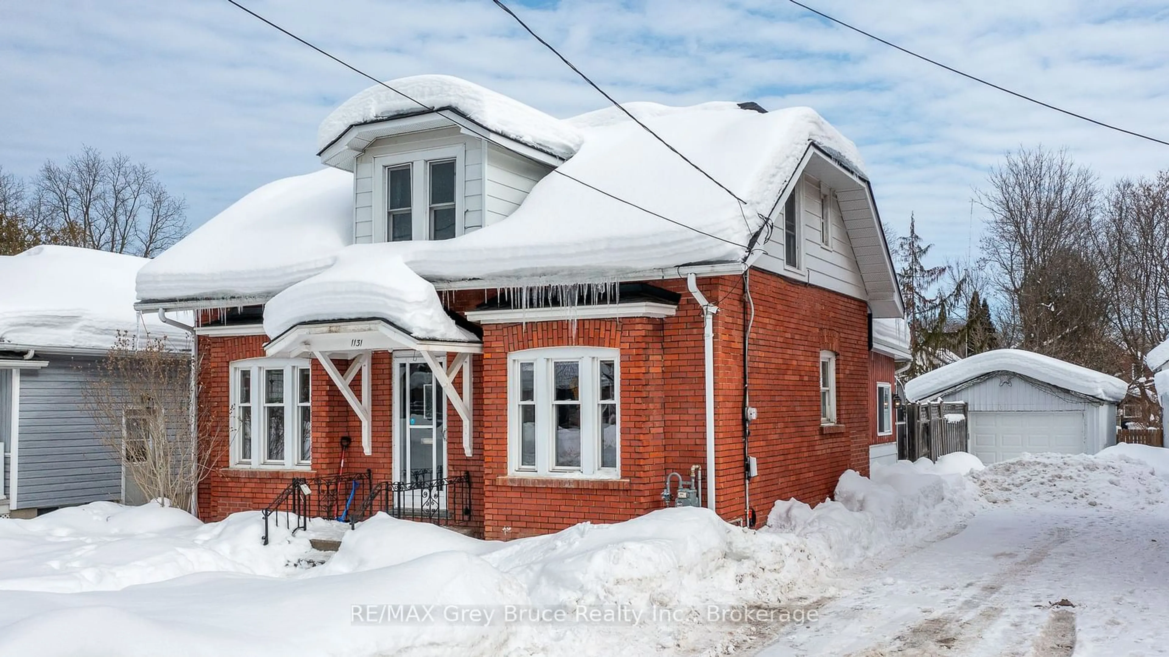 Home with brick exterior material, street for 1131 4th Ave, Owen Sound Ontario N4K 4W3