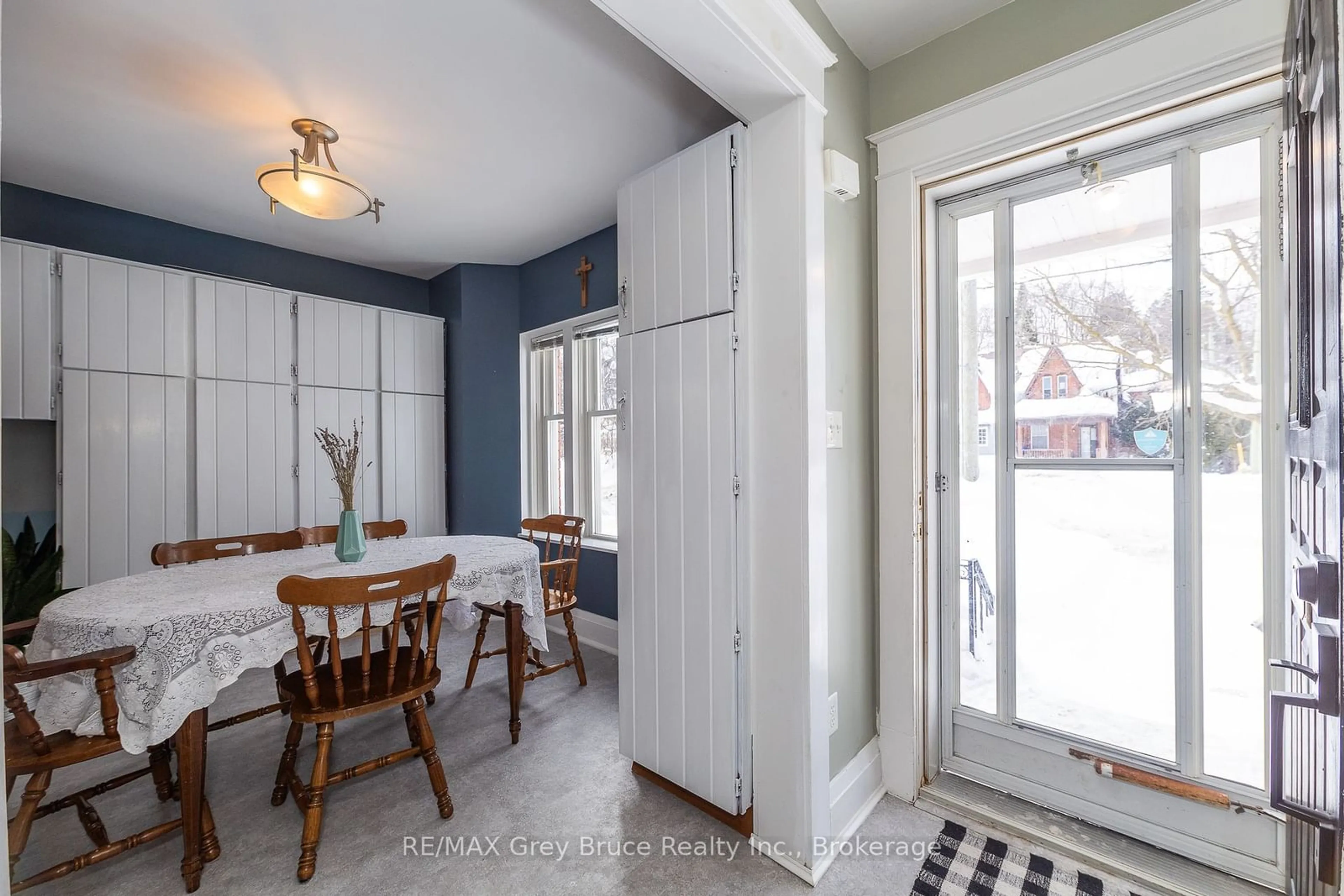 Dining room, ceramic/tile floor for 1131 4th Ave, Owen Sound Ontario N4K 4W3