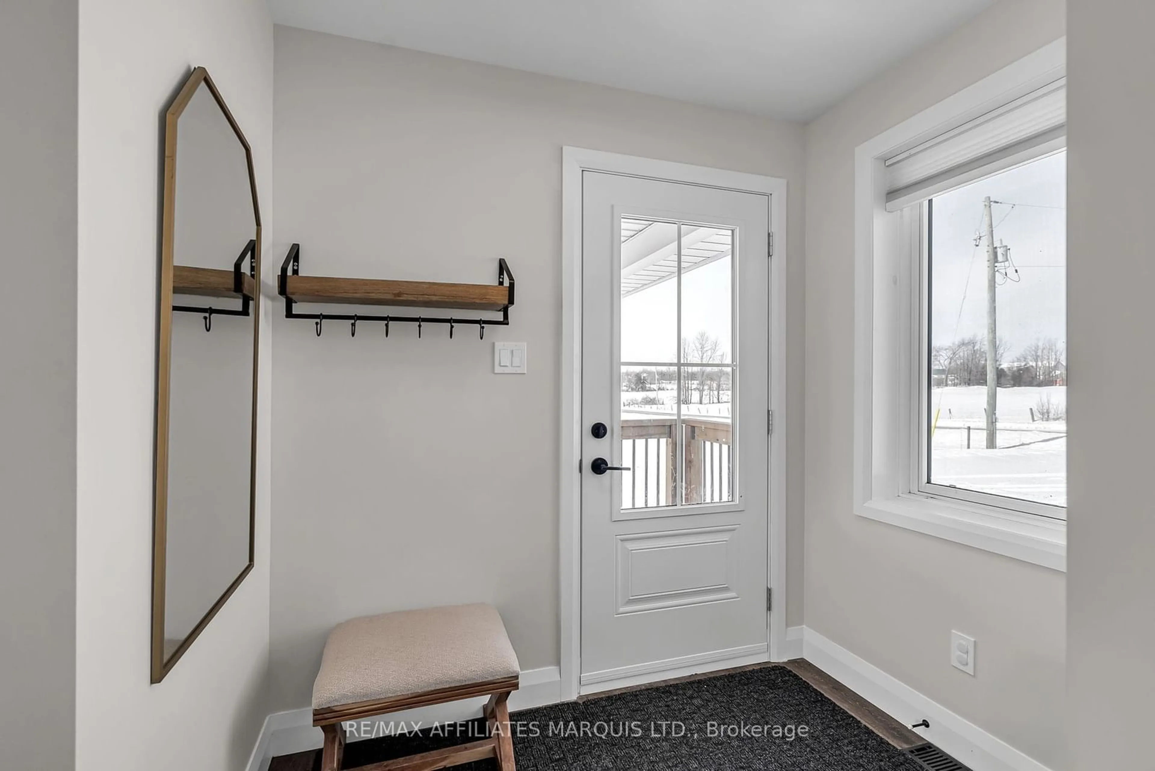 Indoor entryway for 16950 Myers Rd, South Stormont Ontario K0C 2A0