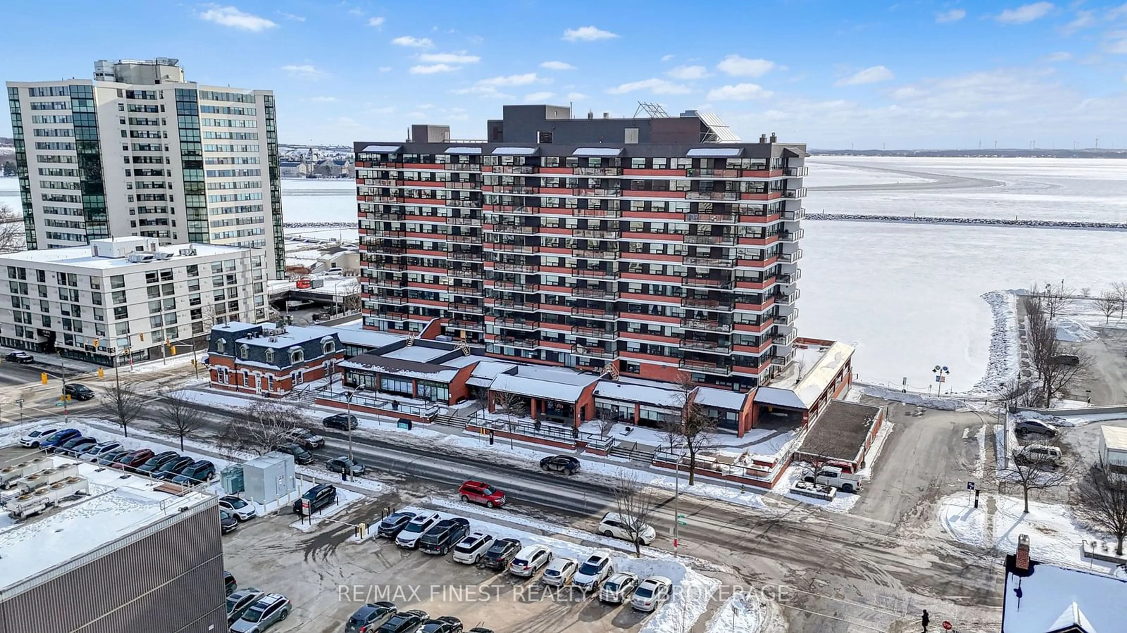 A pic from outside/outdoor area/front of a property/back of a property/a pic from drone, building for 165 Ontario St #1002, Kingston Ontario K7L 2Y6