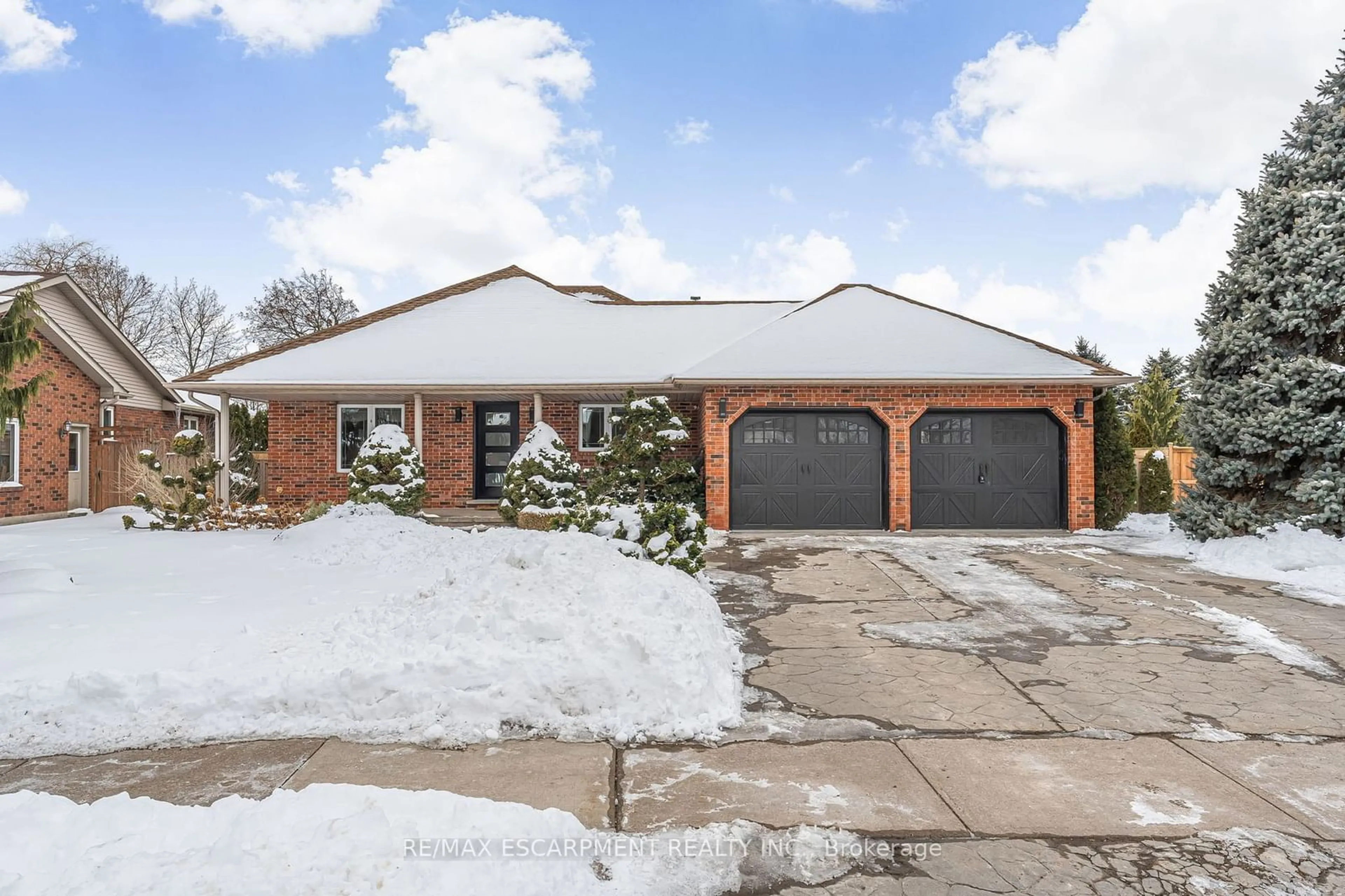 Home with brick exterior material, street for 14 Farewell Cres, West Lincoln Ontario L0R 2A0