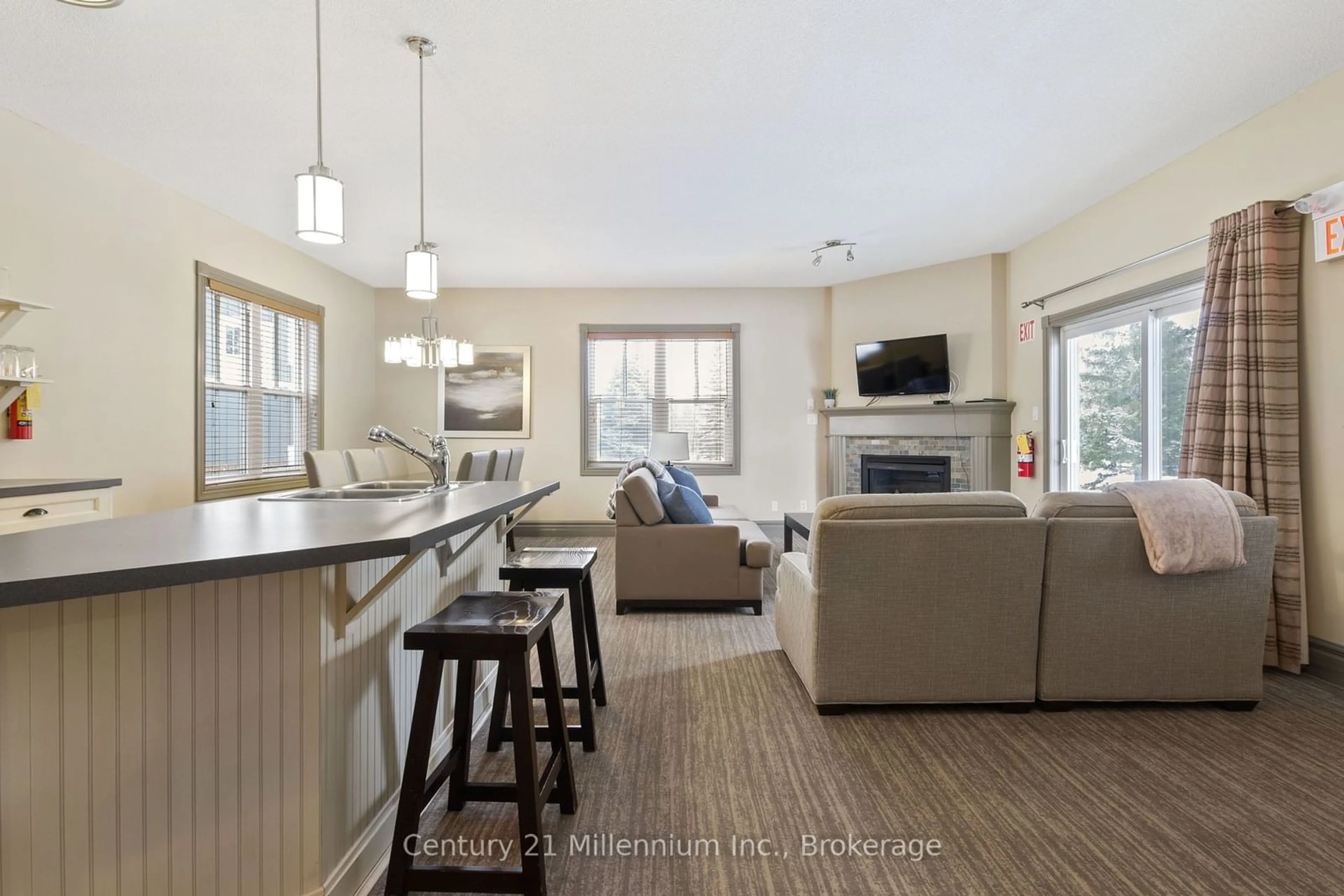 Open concept kitchen, unknown for 171 Snowbridge Way #142, Blue Mountains Ontario L9Y 0V1