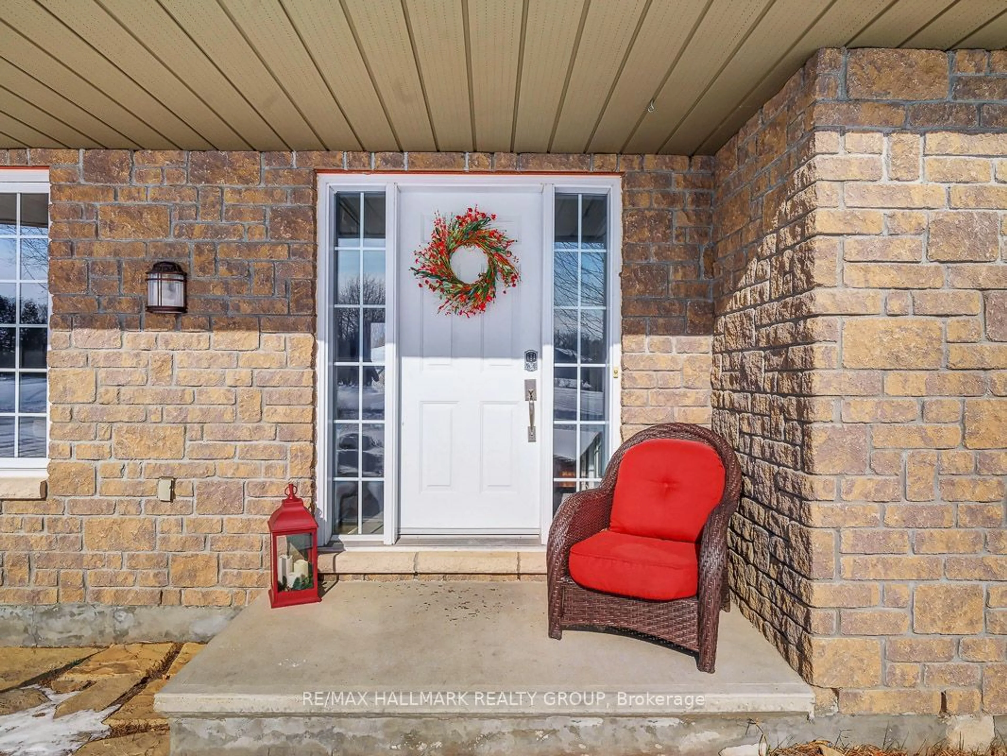 Indoor entryway for 3028 Drew Dr, North Dundas Ontario K0E 1W0