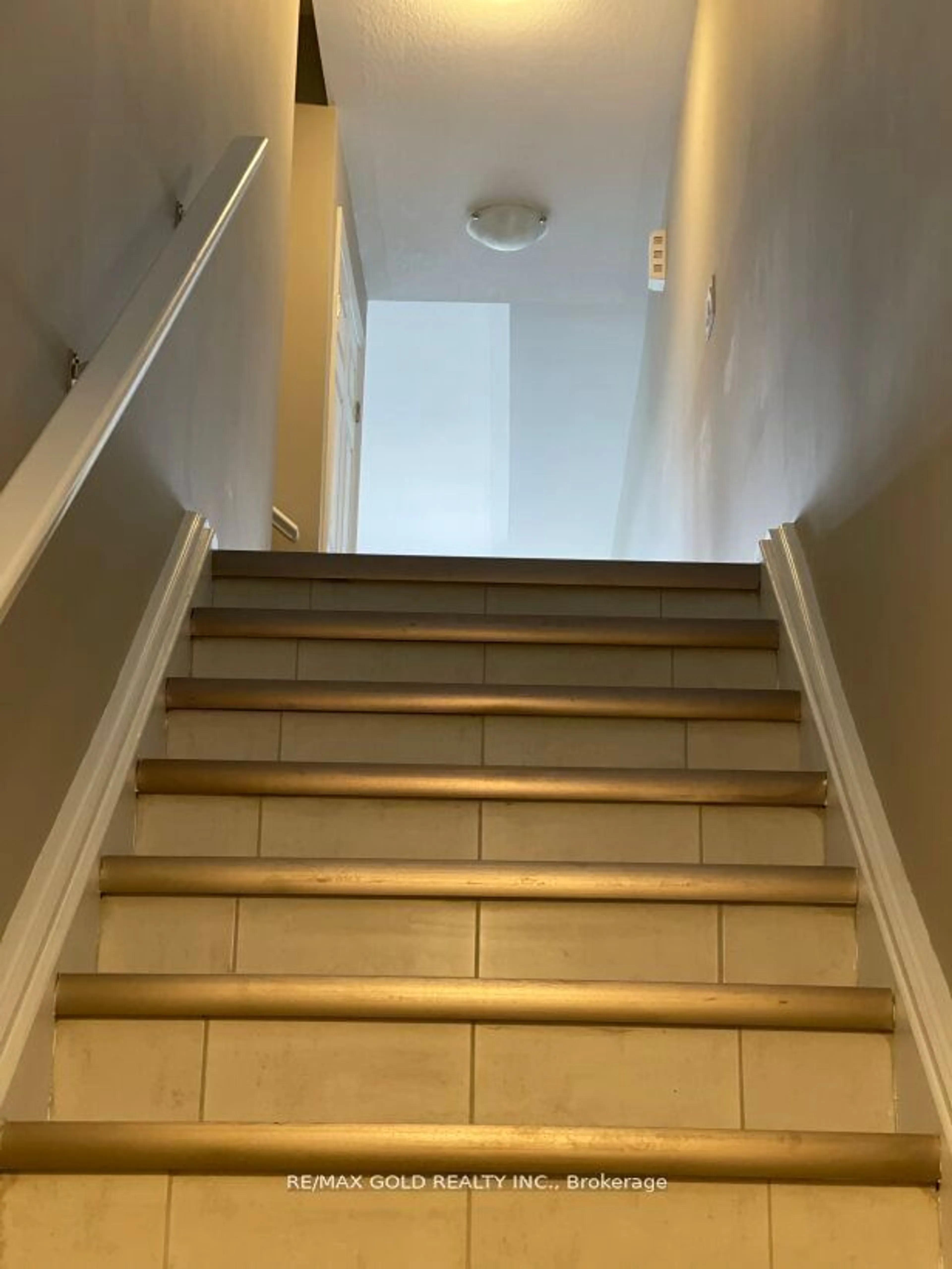 Stairs for 78 Wheat Lane, Kitchener Ontario N2R 0R6