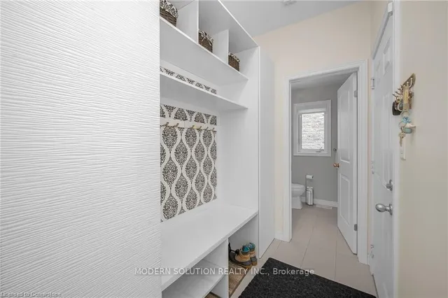 Additional property image - 142 IRWIN Ave