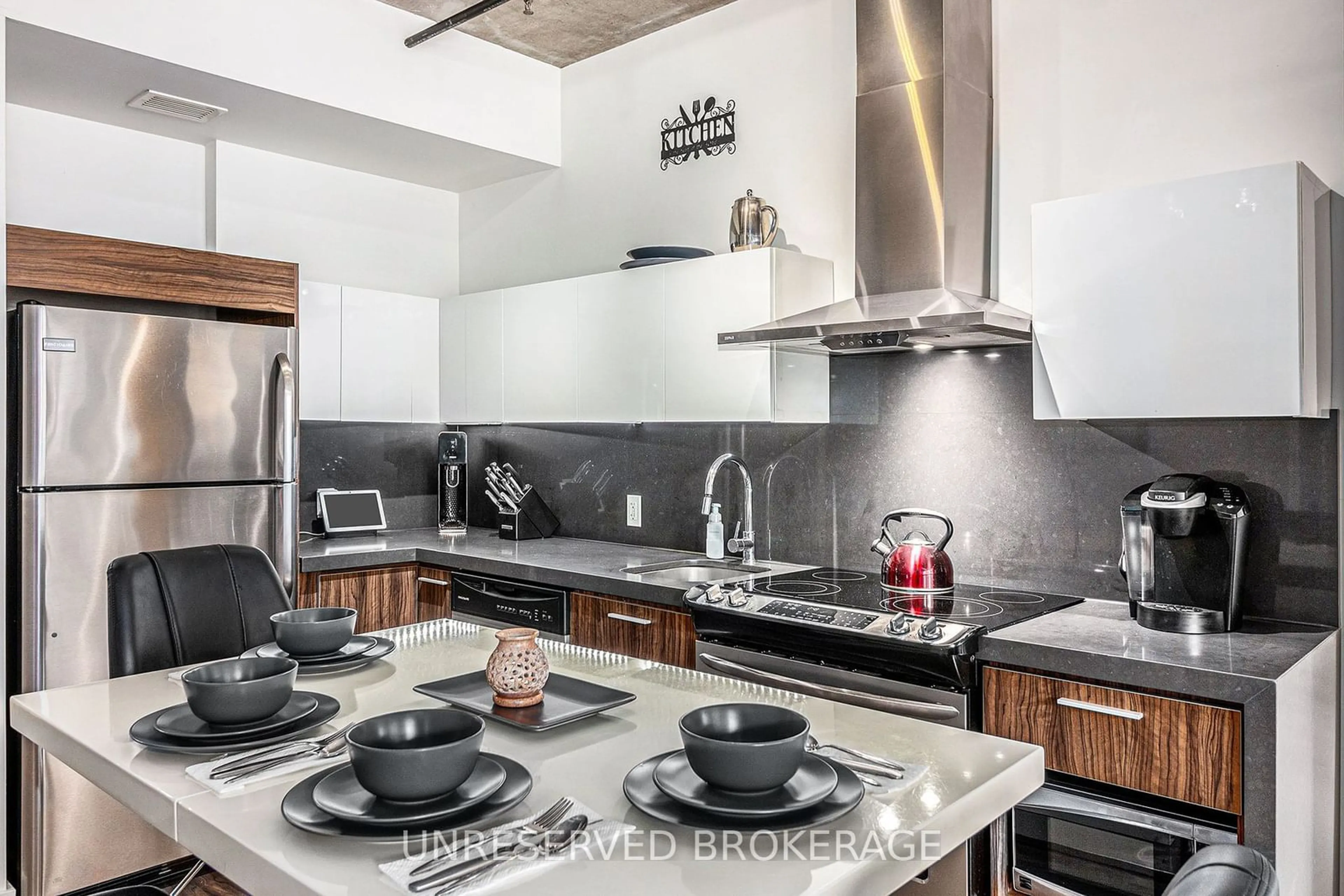 Contemporary kitchen, ceramic/tile floor for 360 McLeod St #207, Ottawa Centre Ontario K2P 1A9