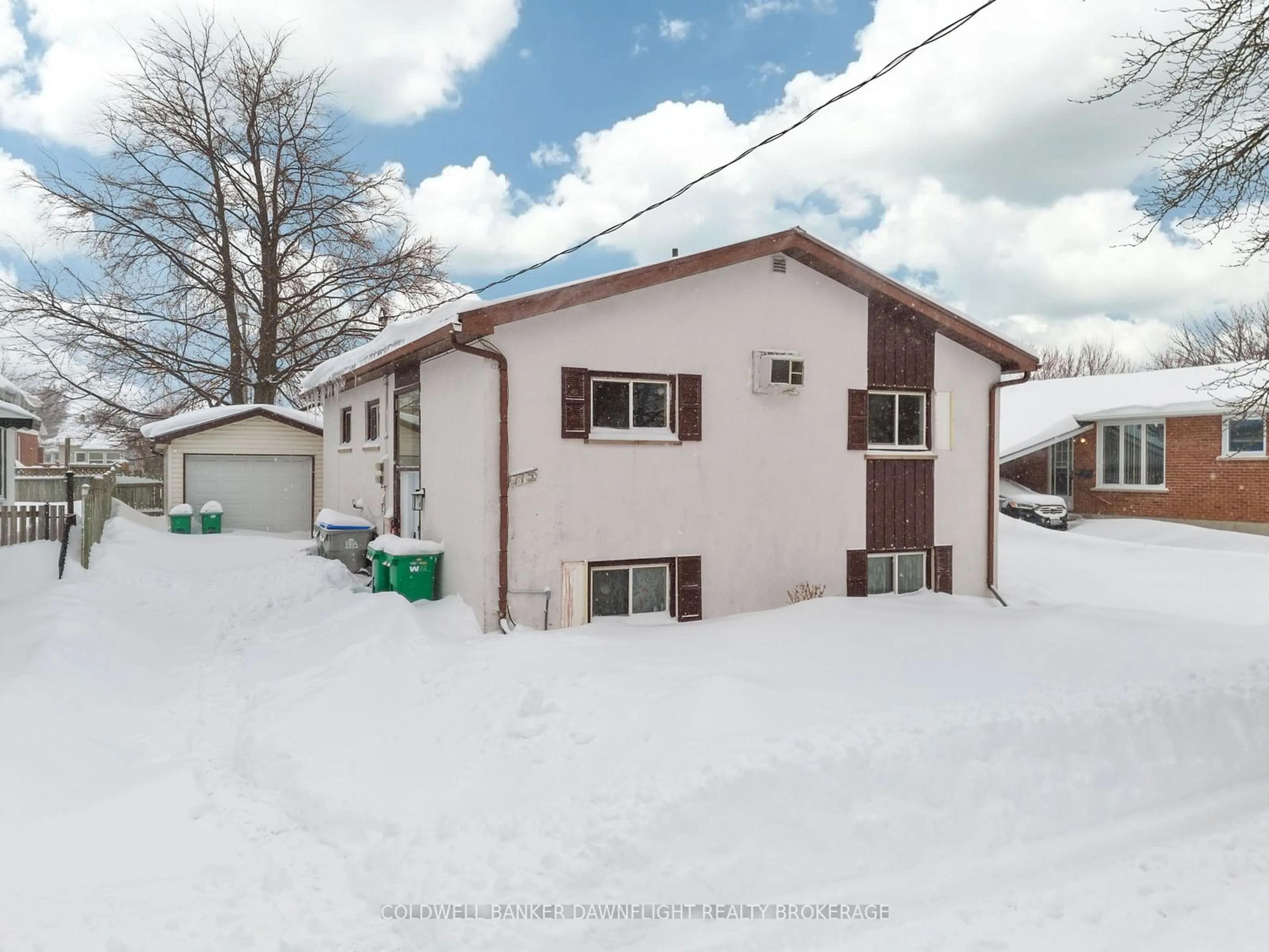 A pic from outside/outdoor area/front of a property/back of a property/a pic from drone, street for 115 Picton St, Goderich Ontario N7A 1J7