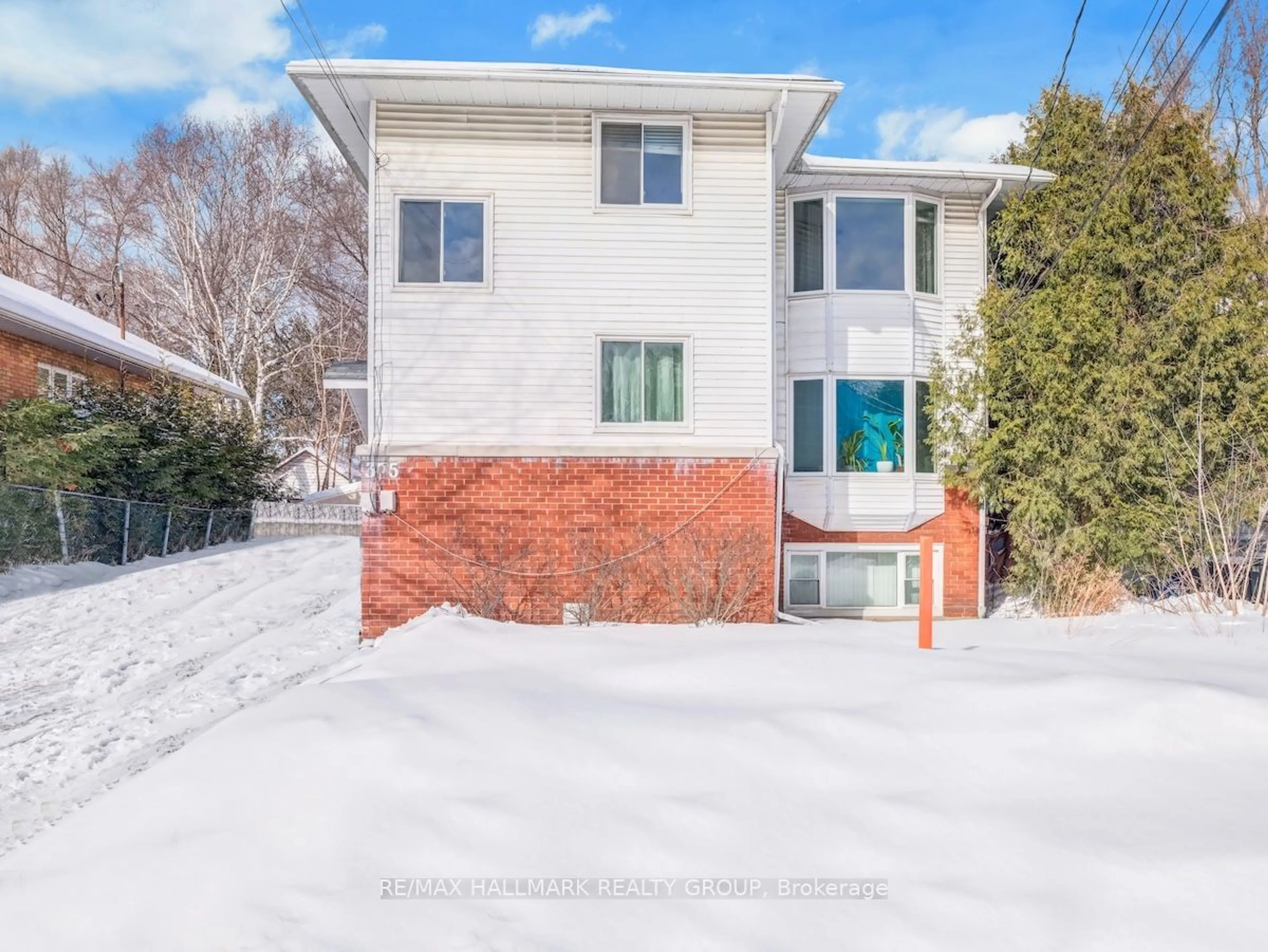 Home with brick exterior material, street for 375 St. Denis St, Vanier and Kingsview Park Ontario K1L 5H8