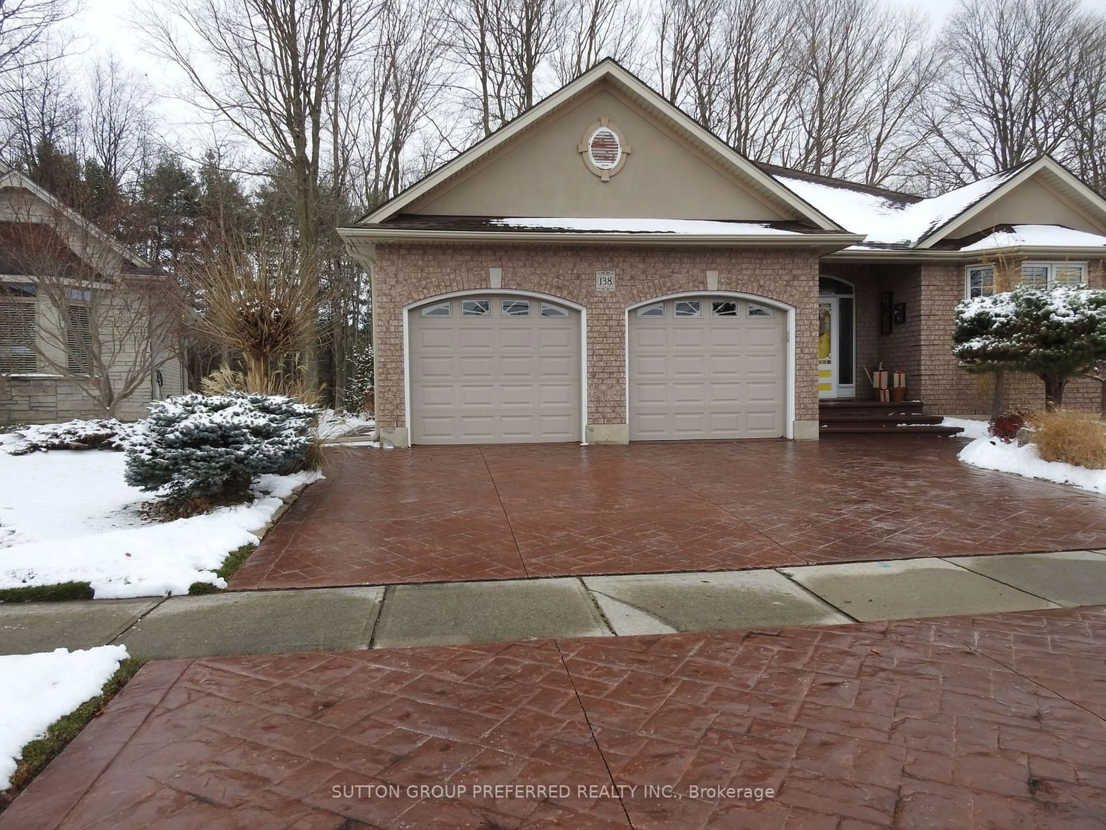 Indoor garage for 138 Eastview Ave, Woodstock Ontario N4T 1W1