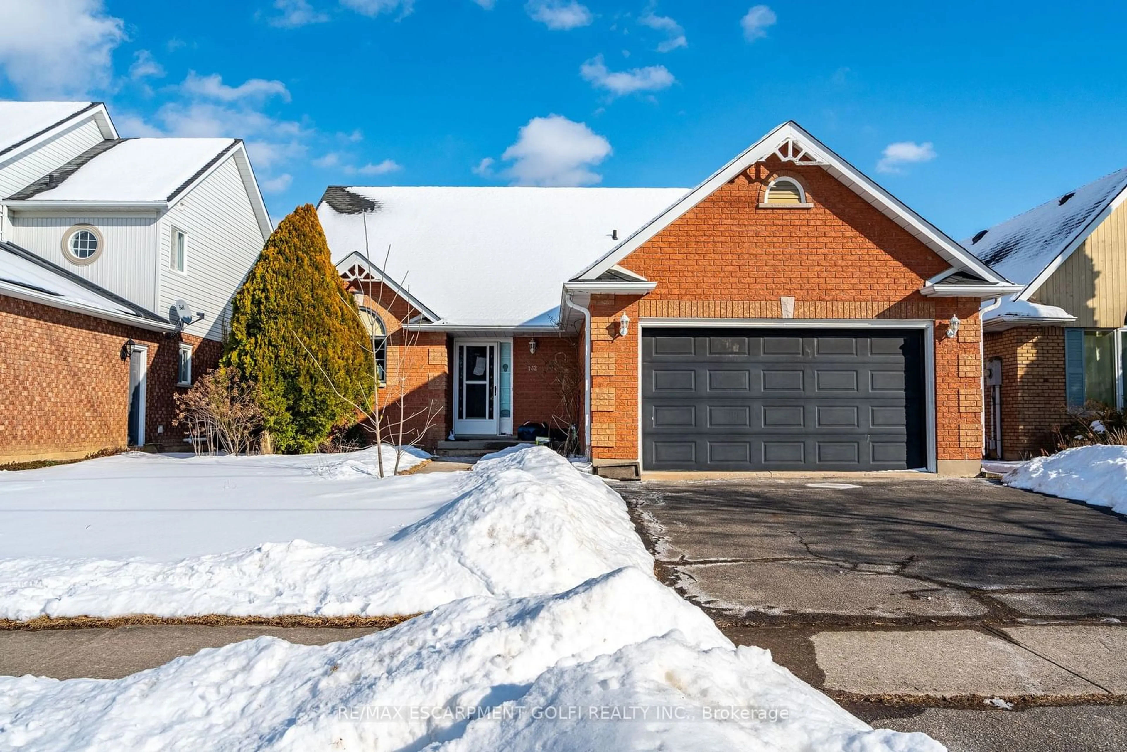 Home with brick exterior material, street for 142 Vansickle St, St. Catharines Ontario L2S 3W5