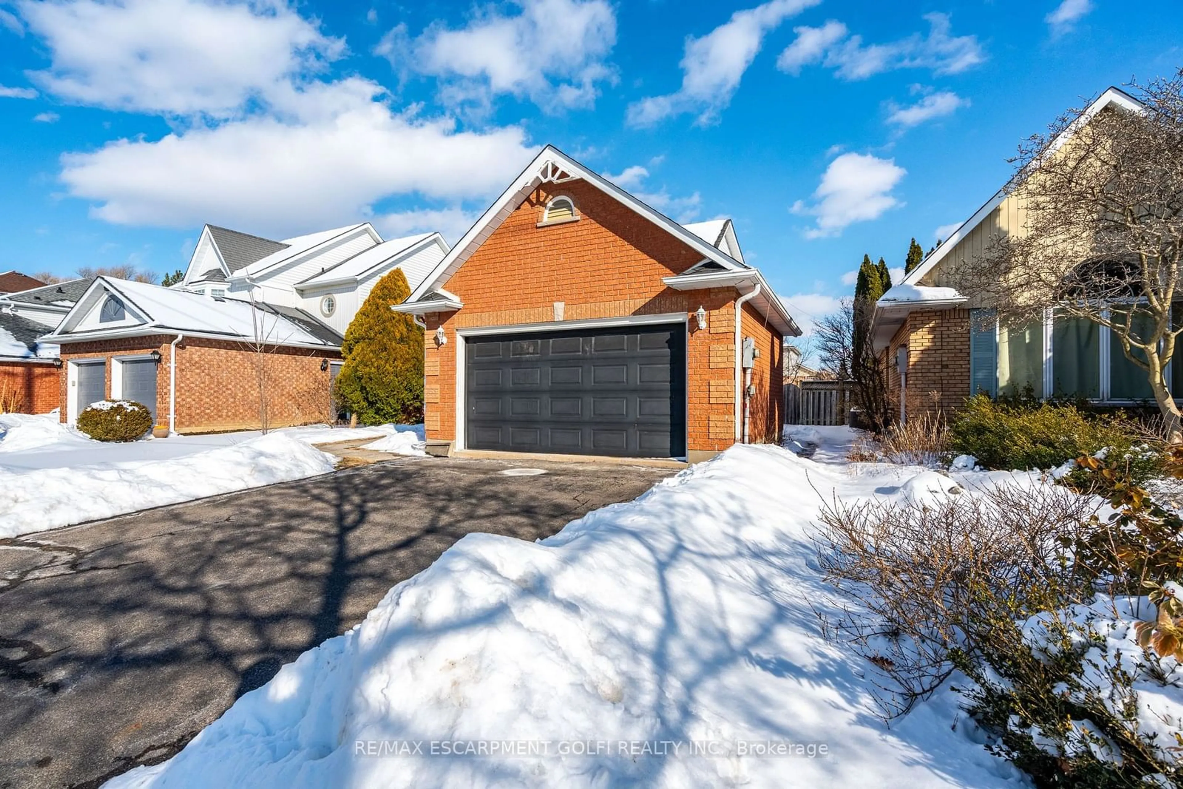 Home with brick exterior material, street for 142 Vansickle St, St. Catharines Ontario L2S 3W5